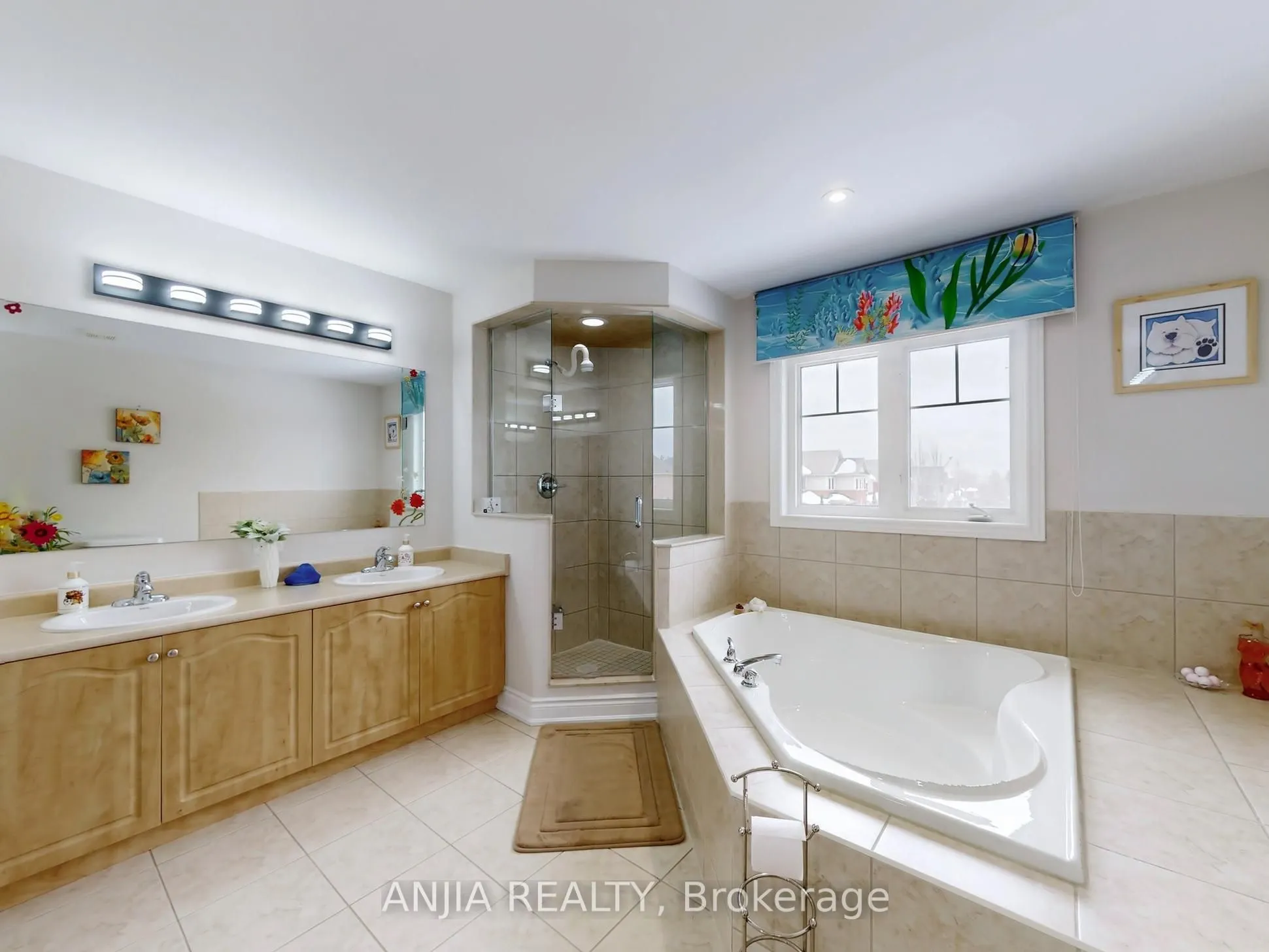 28 Lake Forest Drive