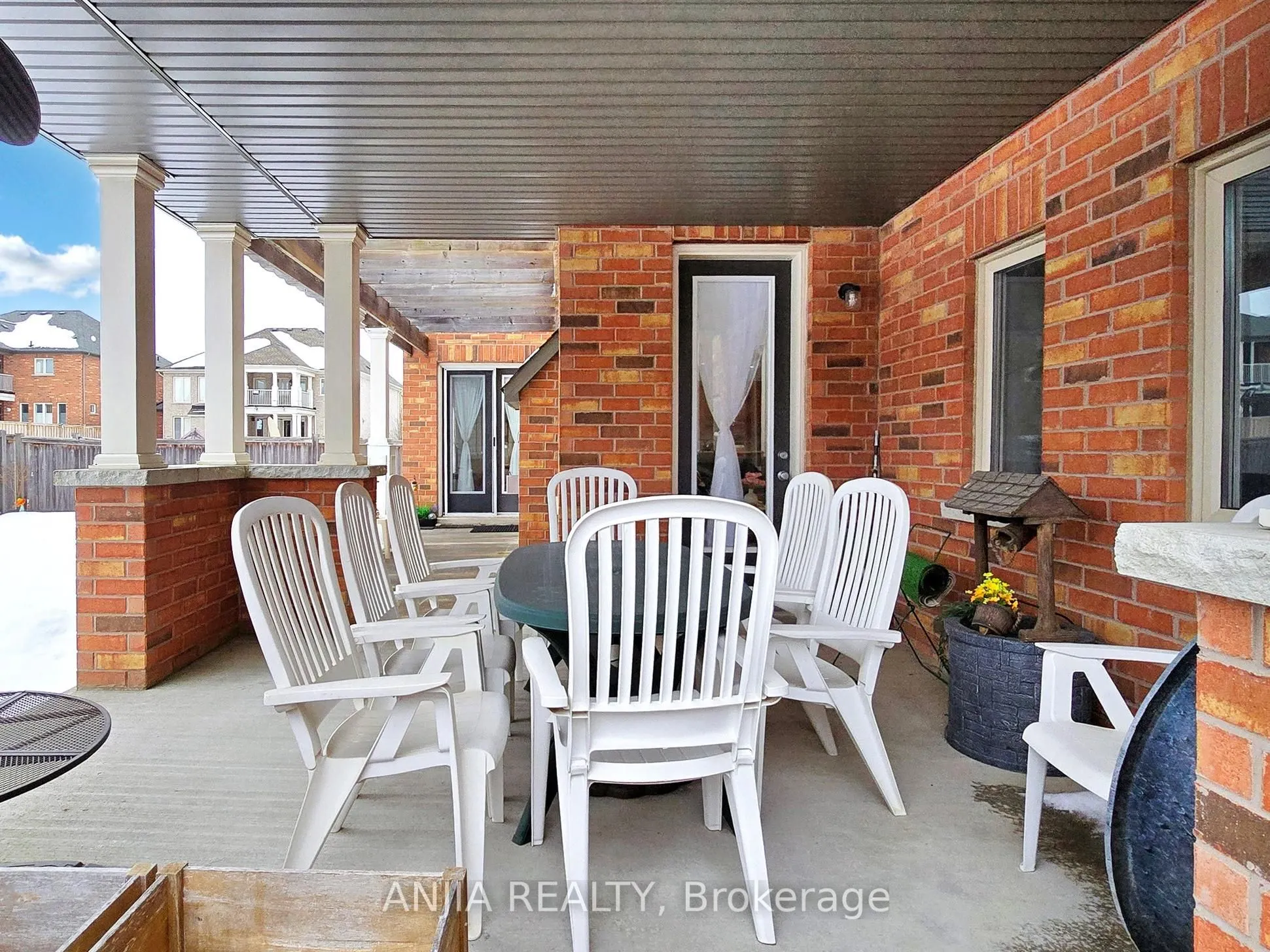 28 Lake Forest Drive