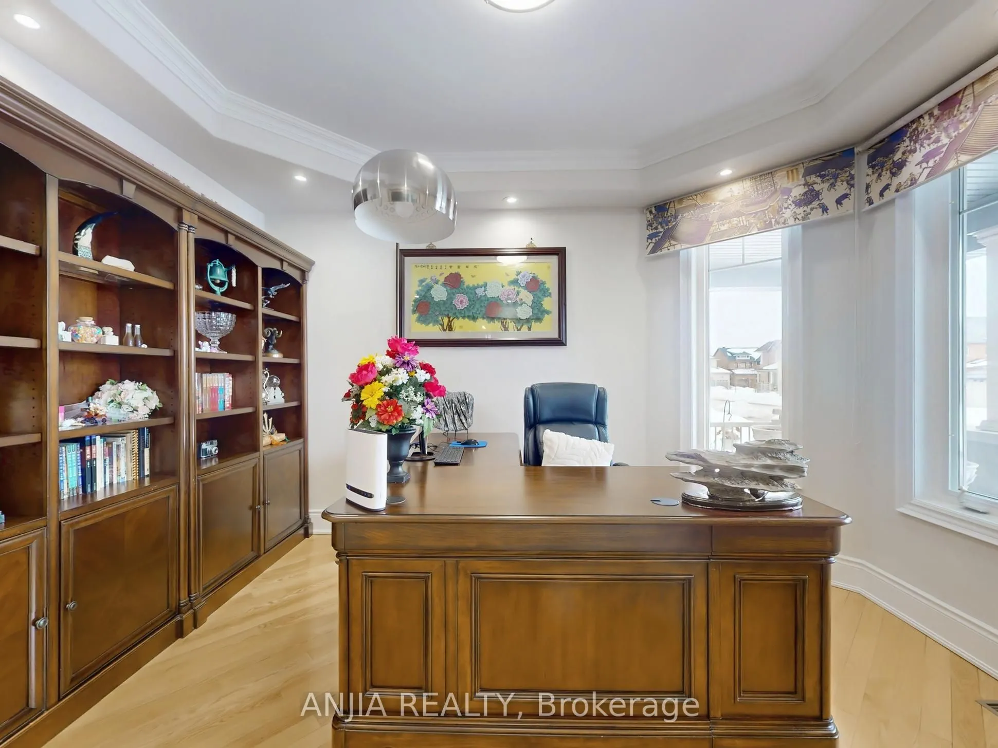 28 Lake Forest Drive