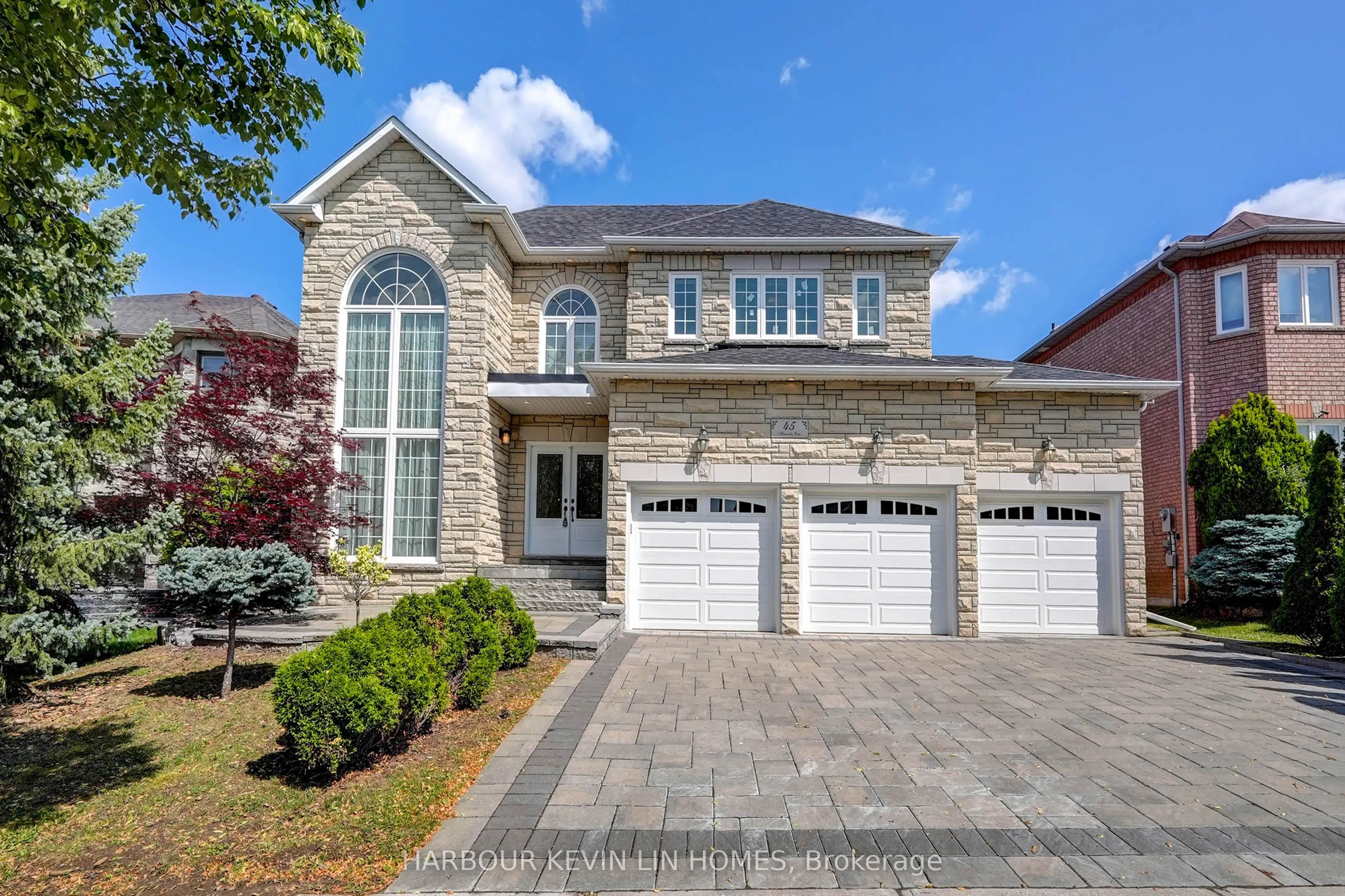45 Henricks Crescent