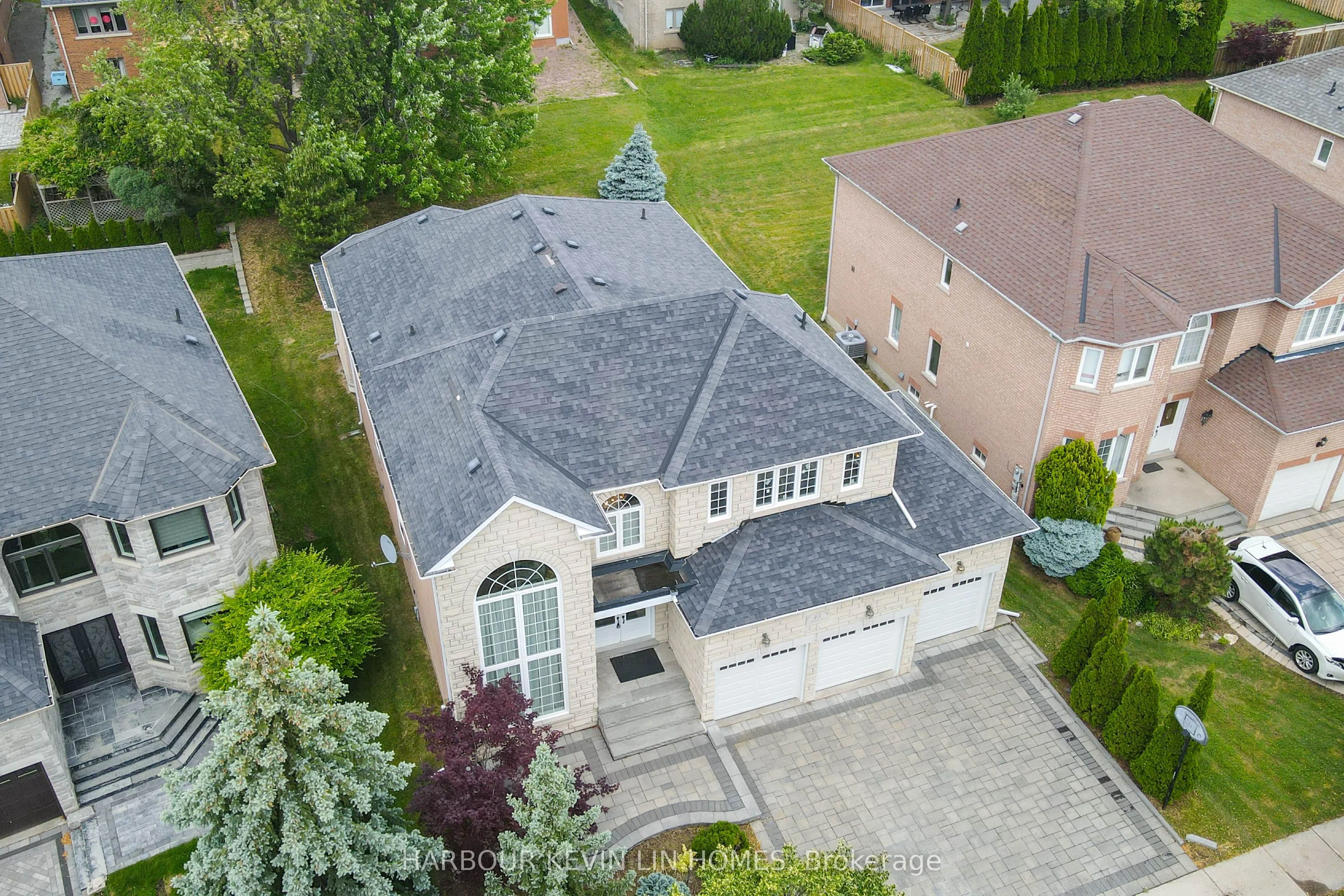 45 Henricks Crescent