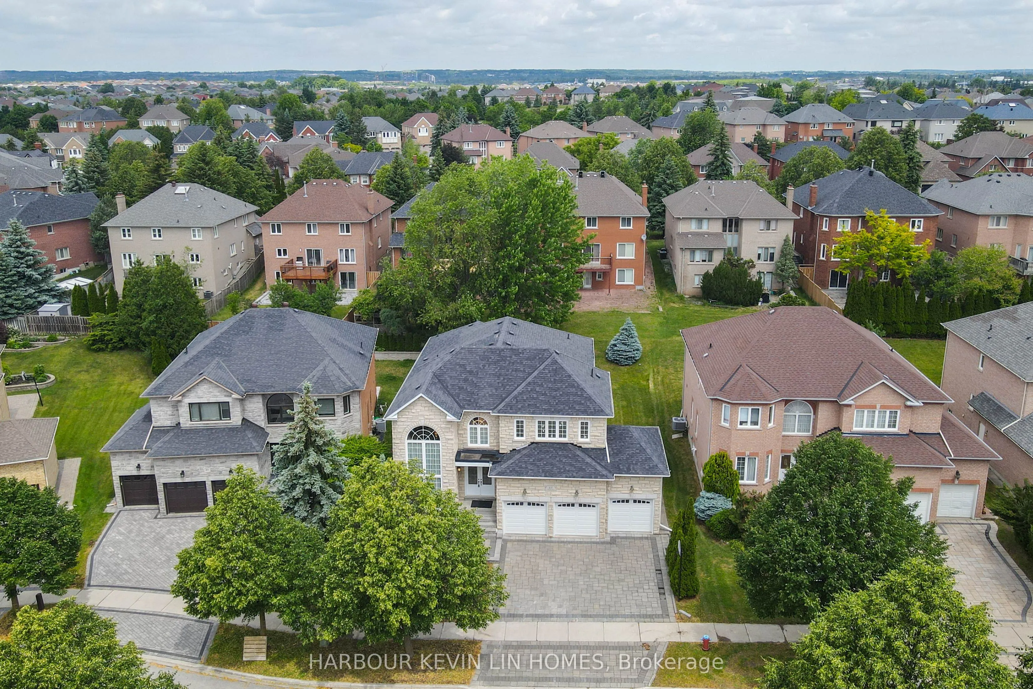 45 Henricks Crescent