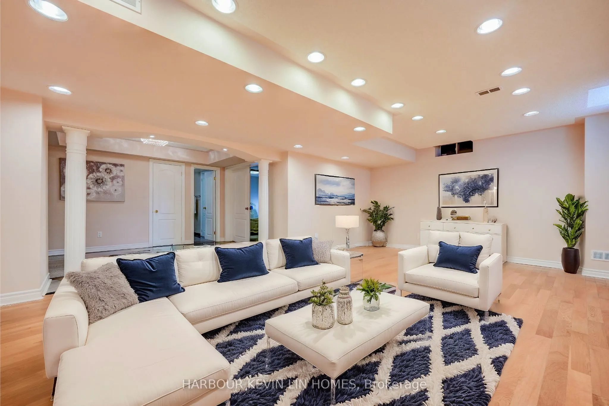 45 Henricks Crescent