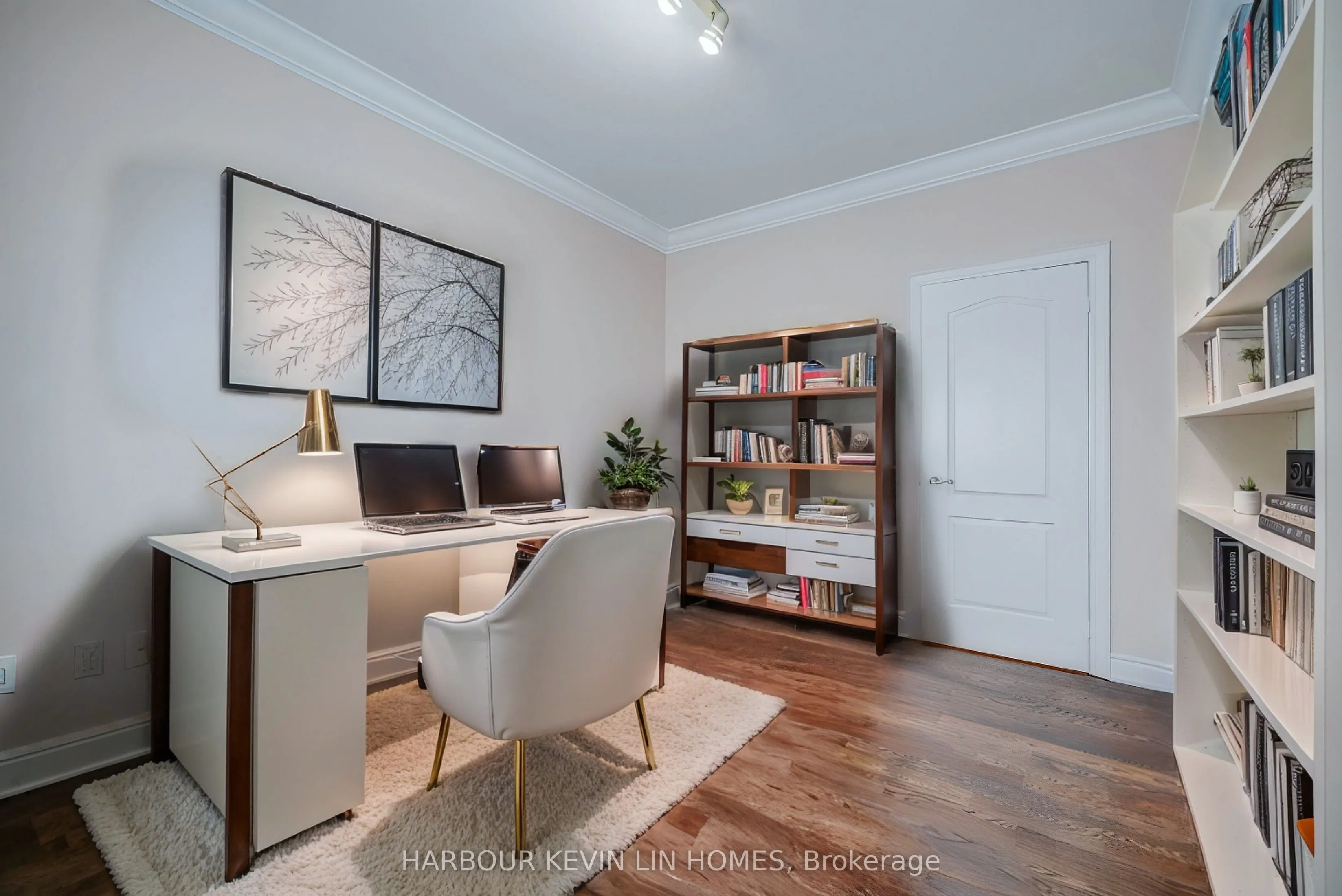 45 Henricks Crescent