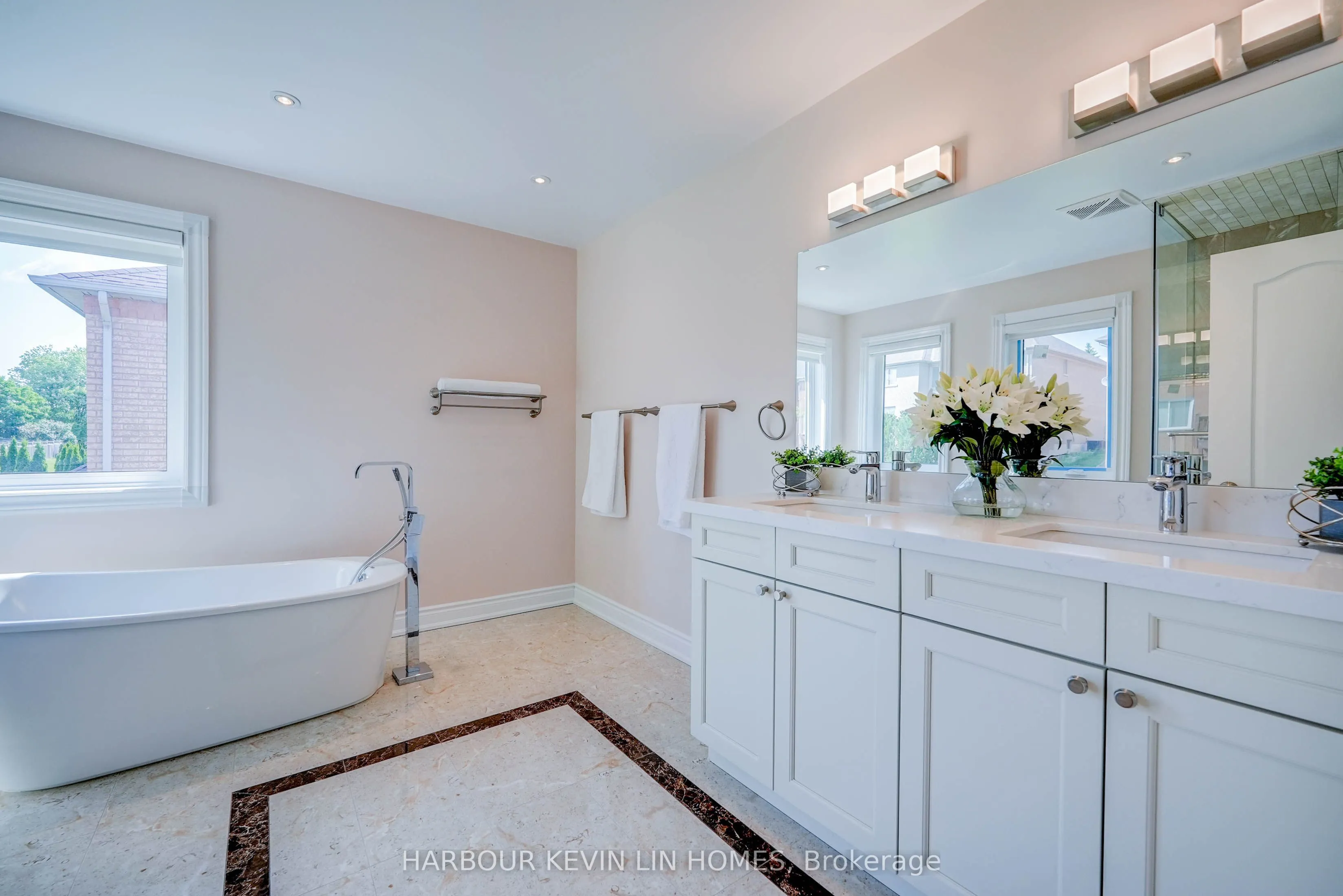 45 Henricks Crescent