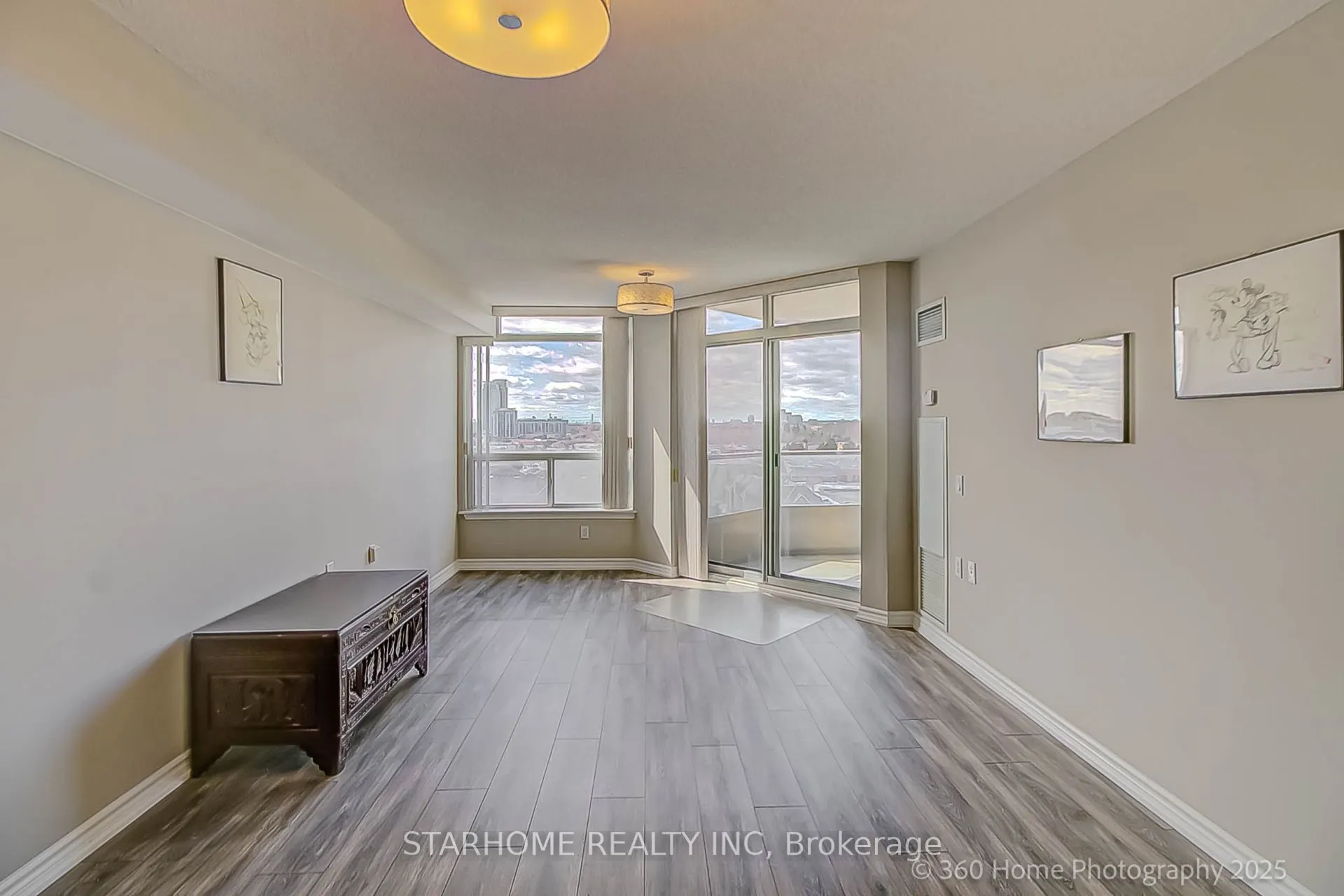 9015 Leslie Street, #1208