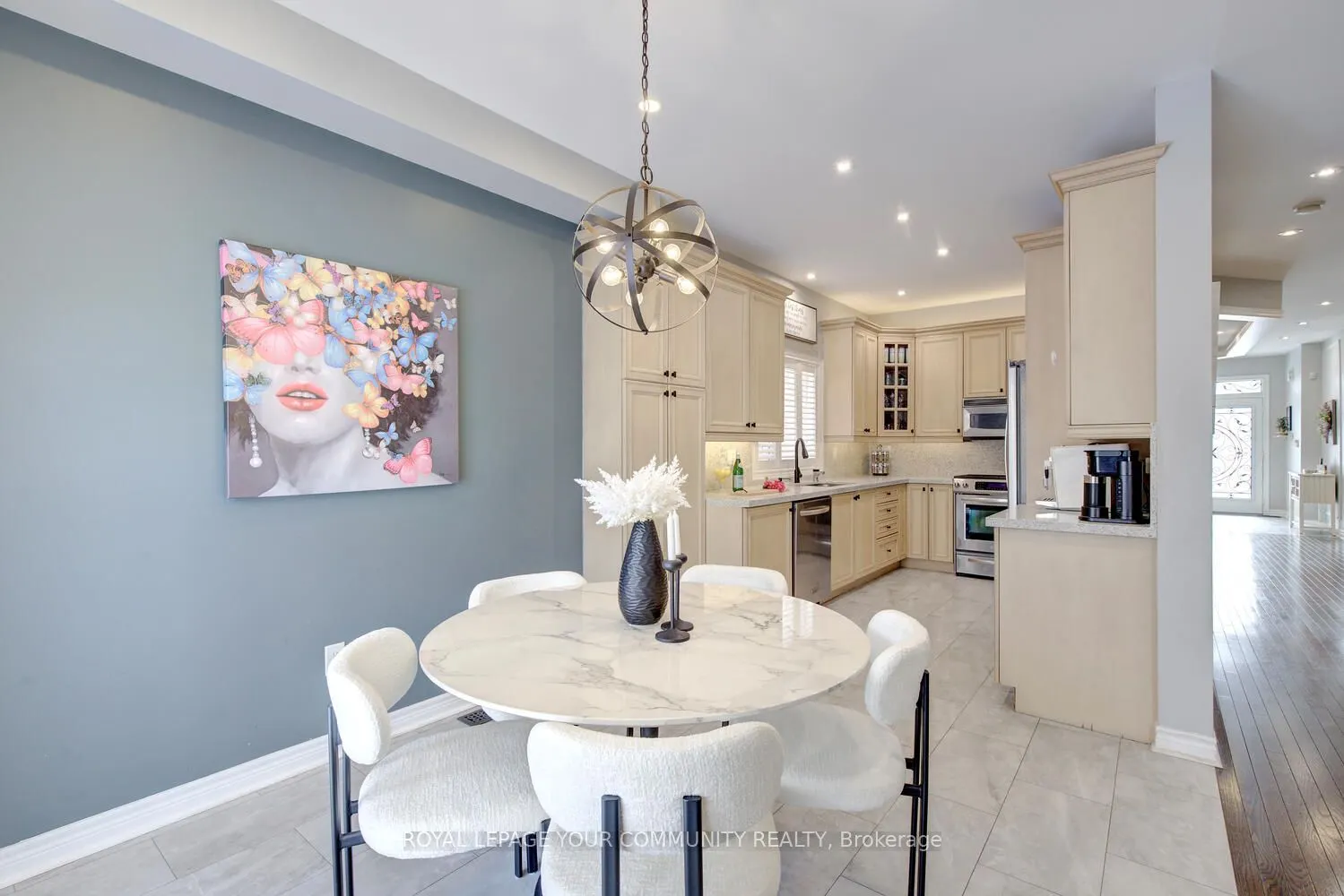 185 Chayna Crescent