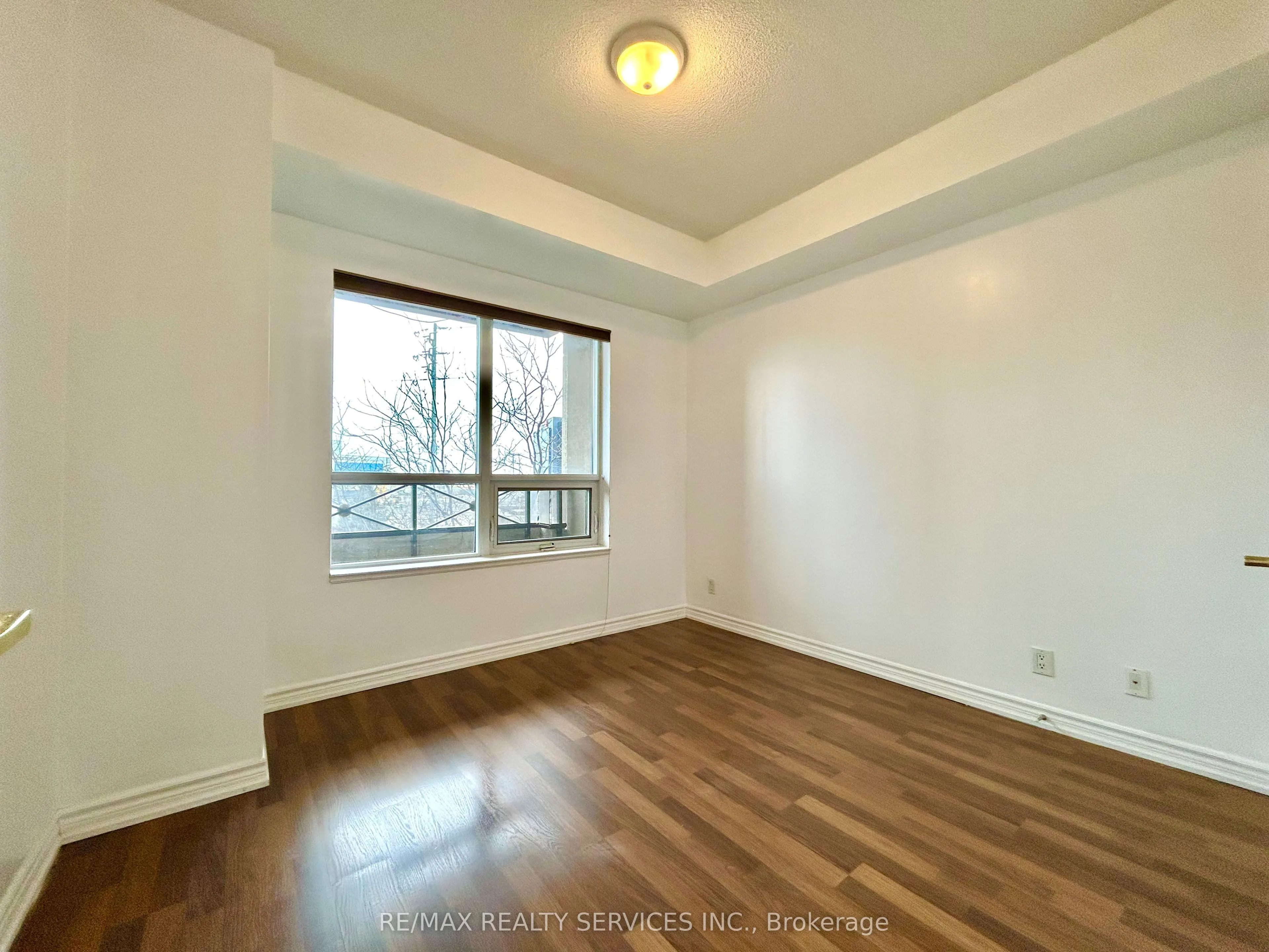 9225 Jane Street, #303