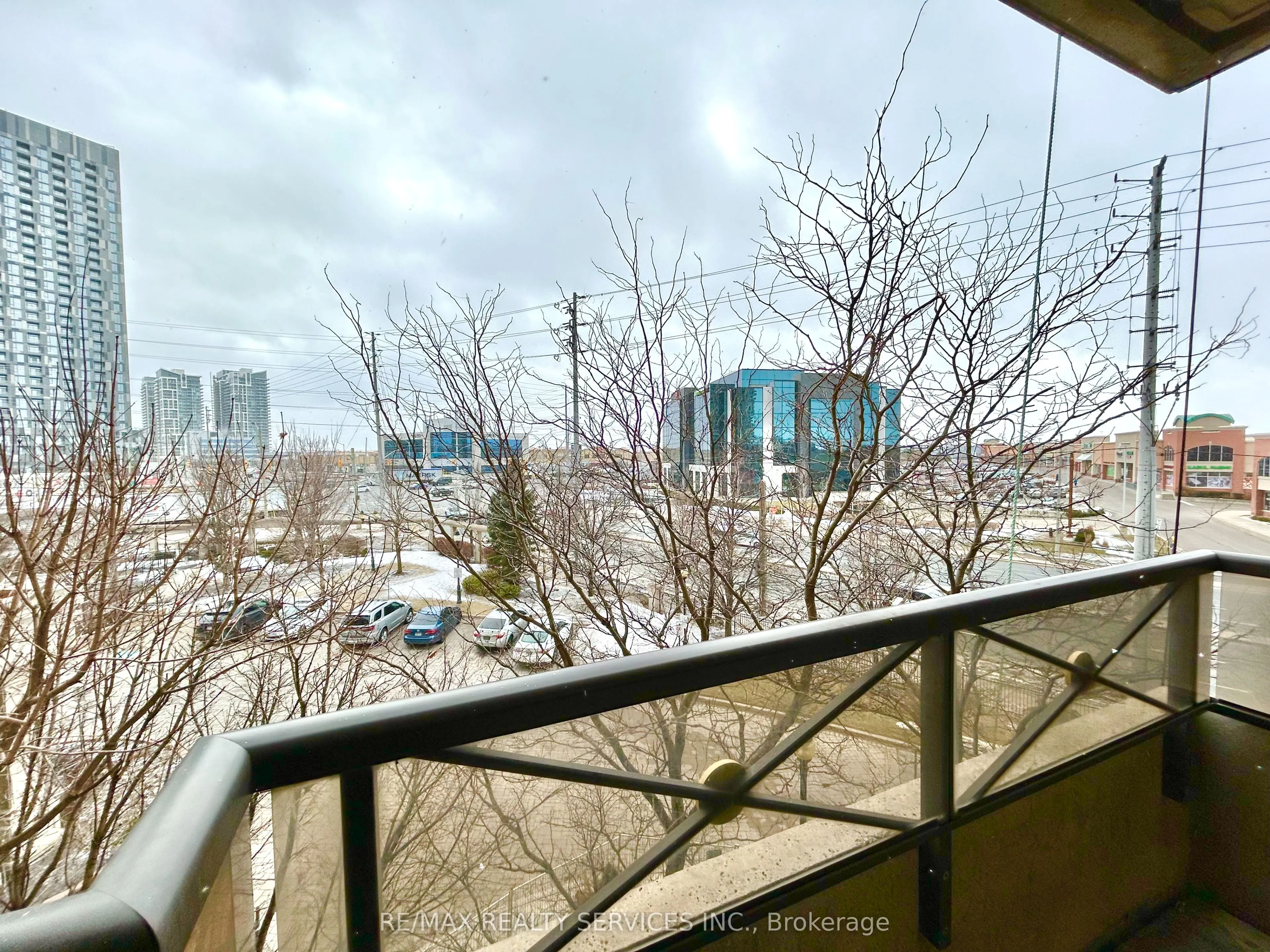 9225 Jane Street, #303