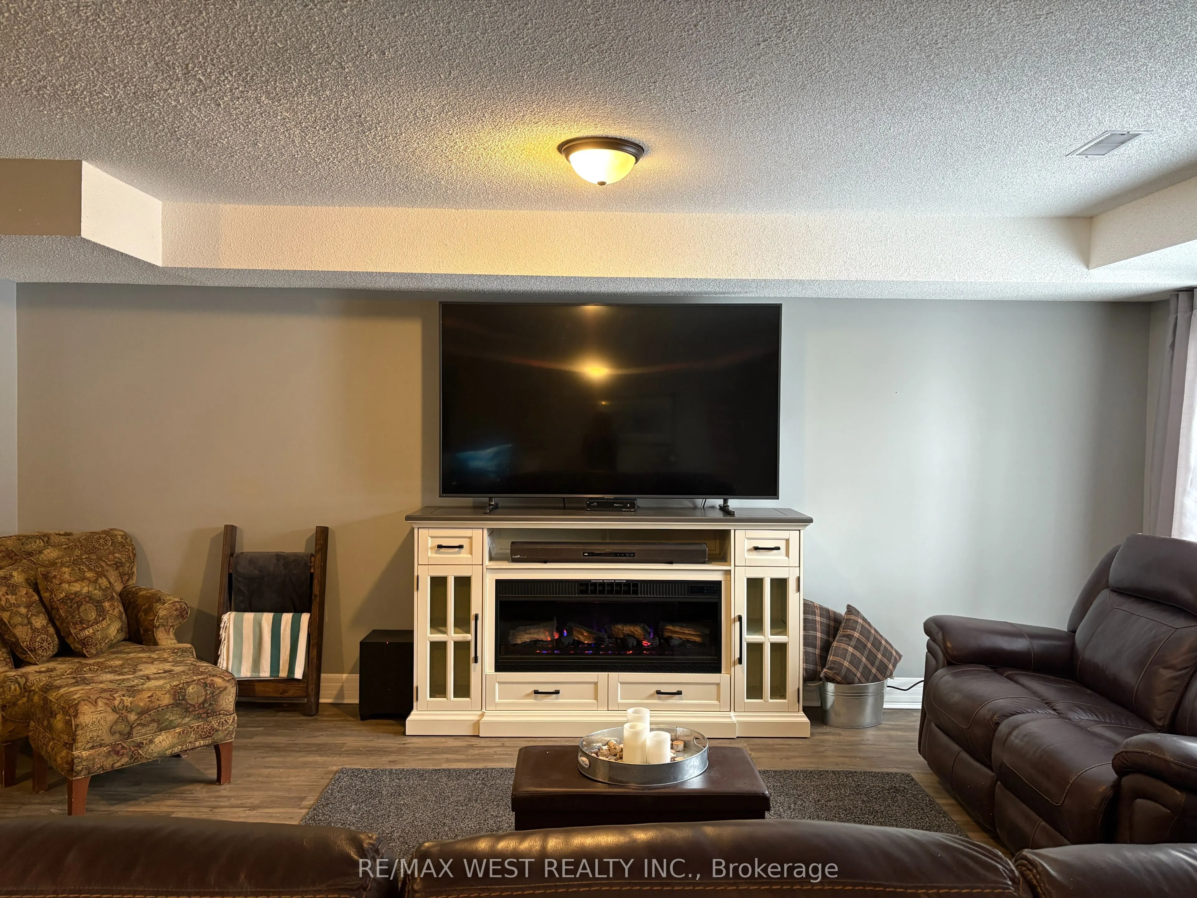 125 Riverview Road, #20
