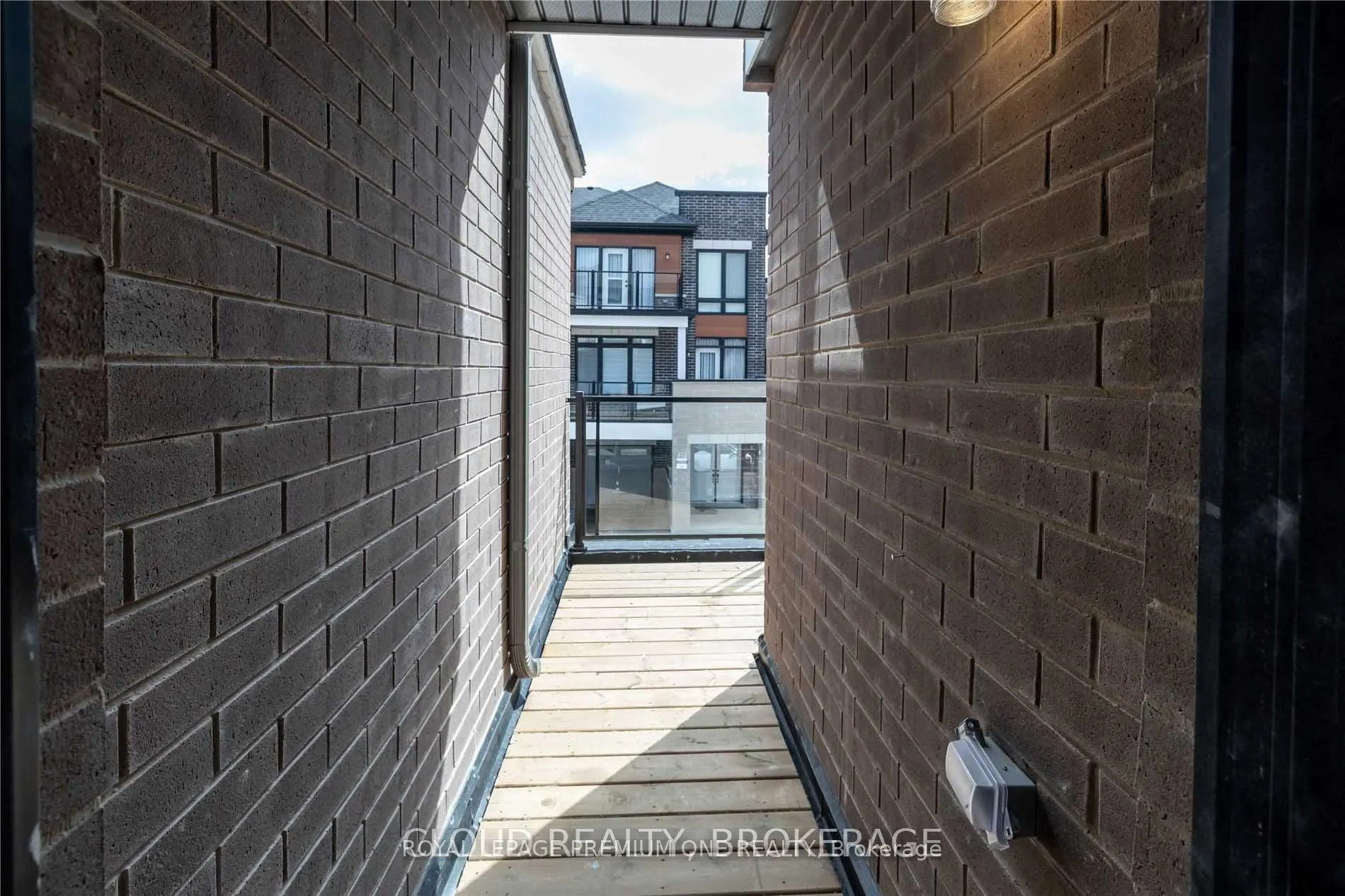 24 Elsinore Street
