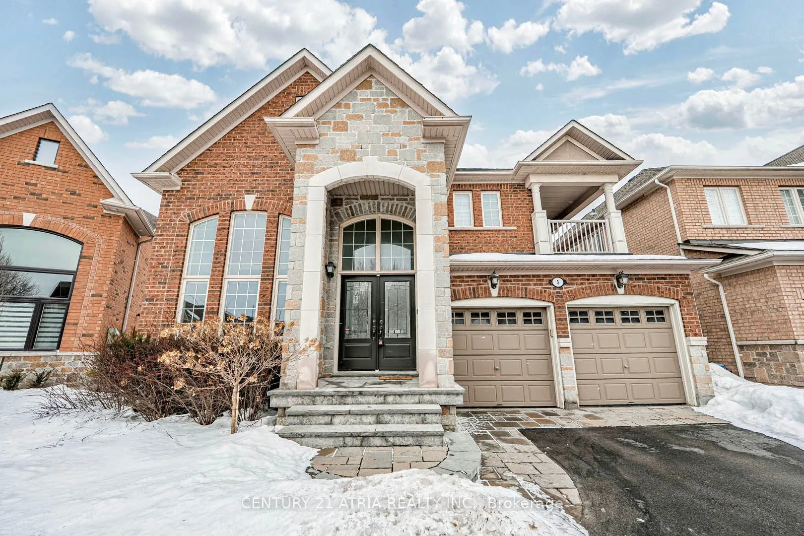 5 Adastra Crescent