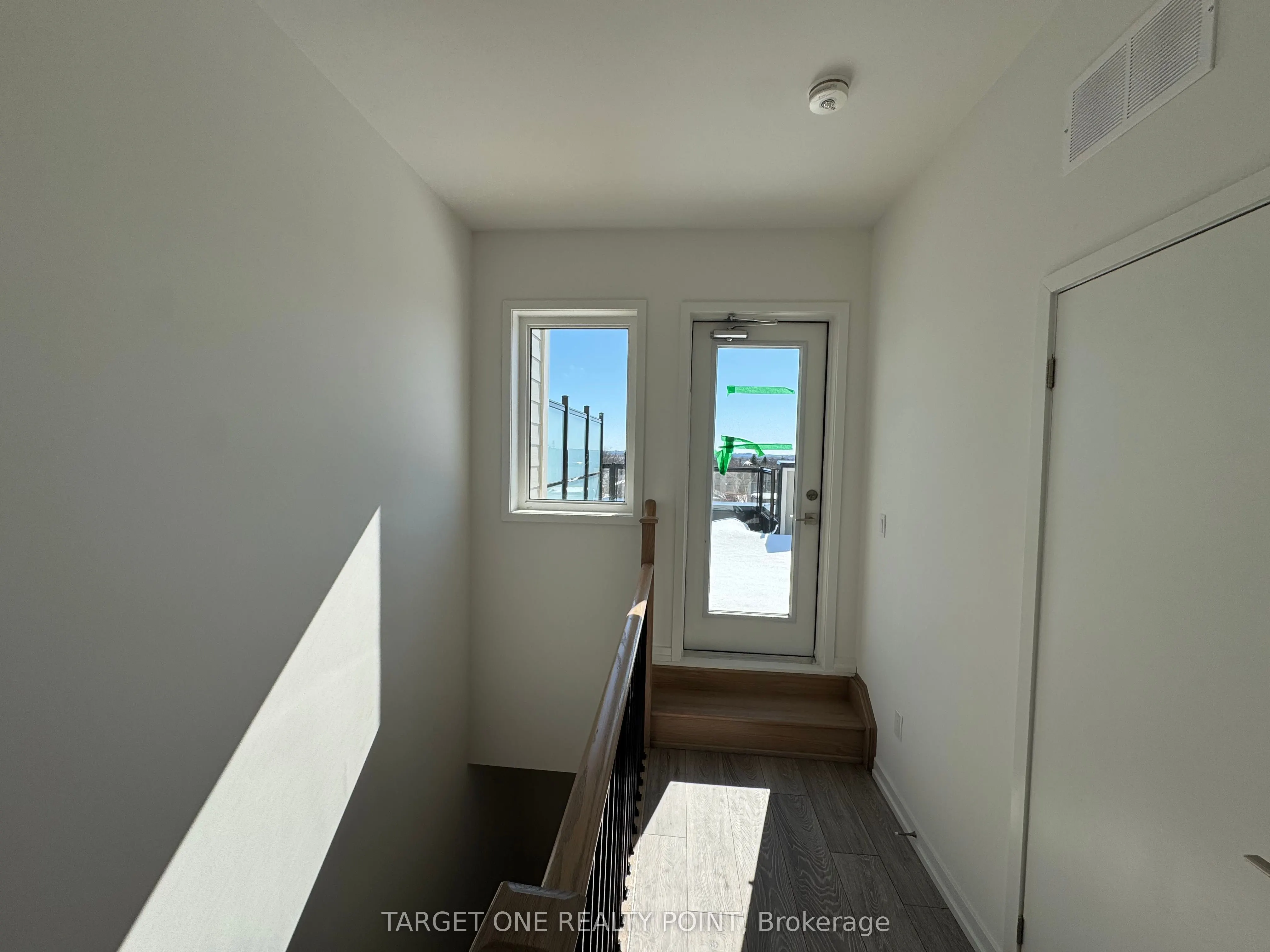 24 Lytham Green Circ Circle, #4
