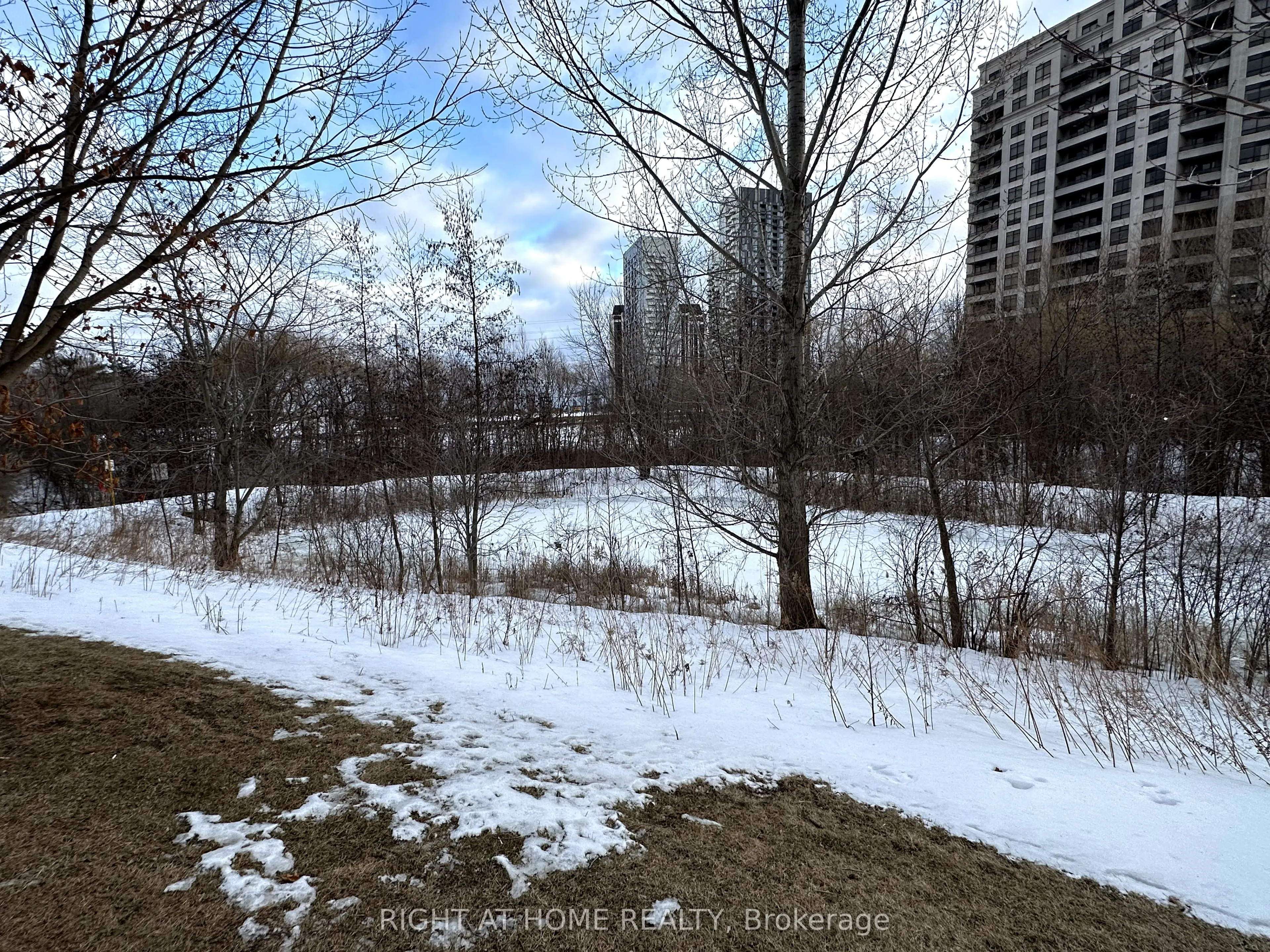 9245 Jane Street, #1604