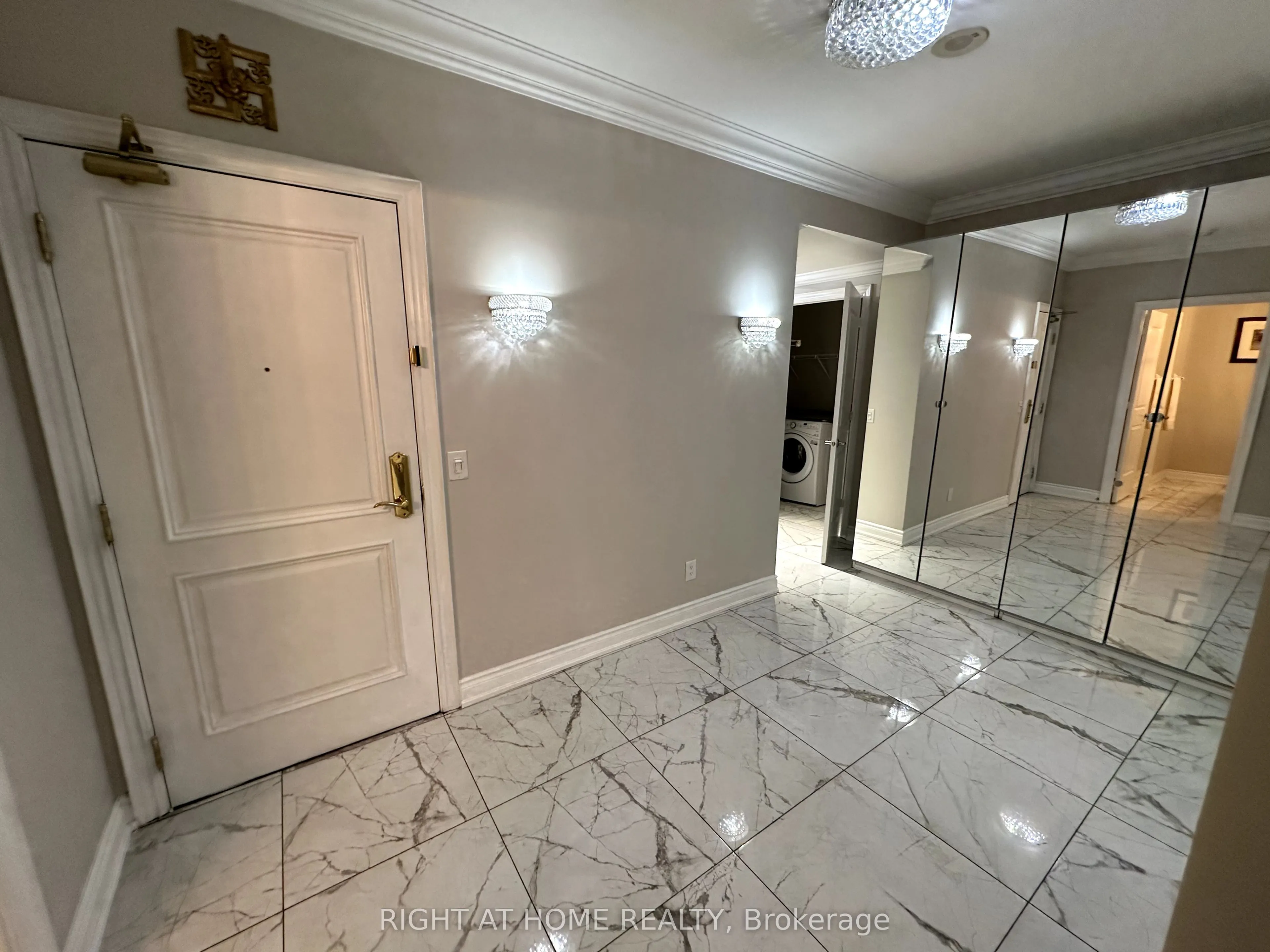 9245 Jane Street, #1604