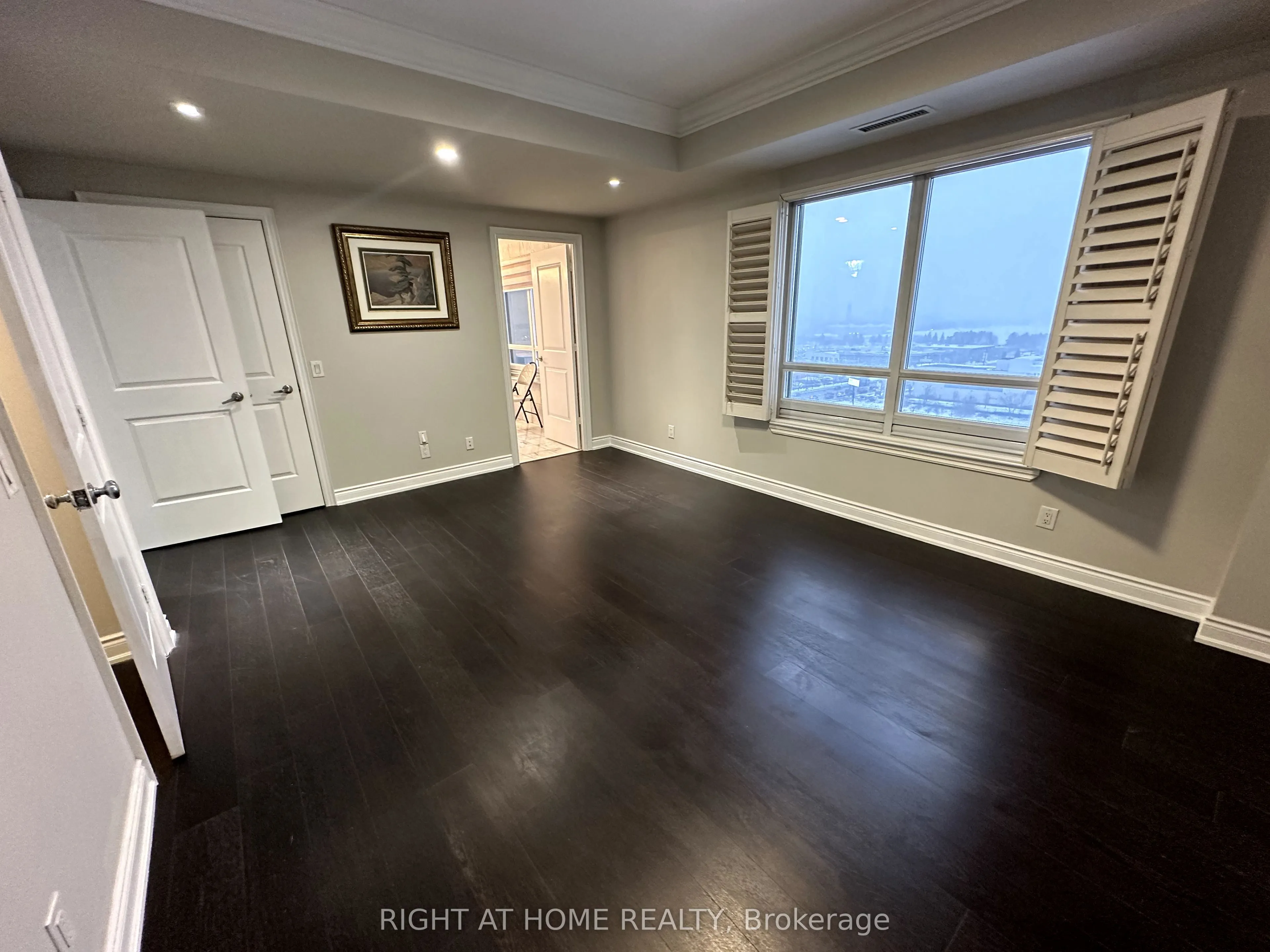 9245 Jane Street, #1604