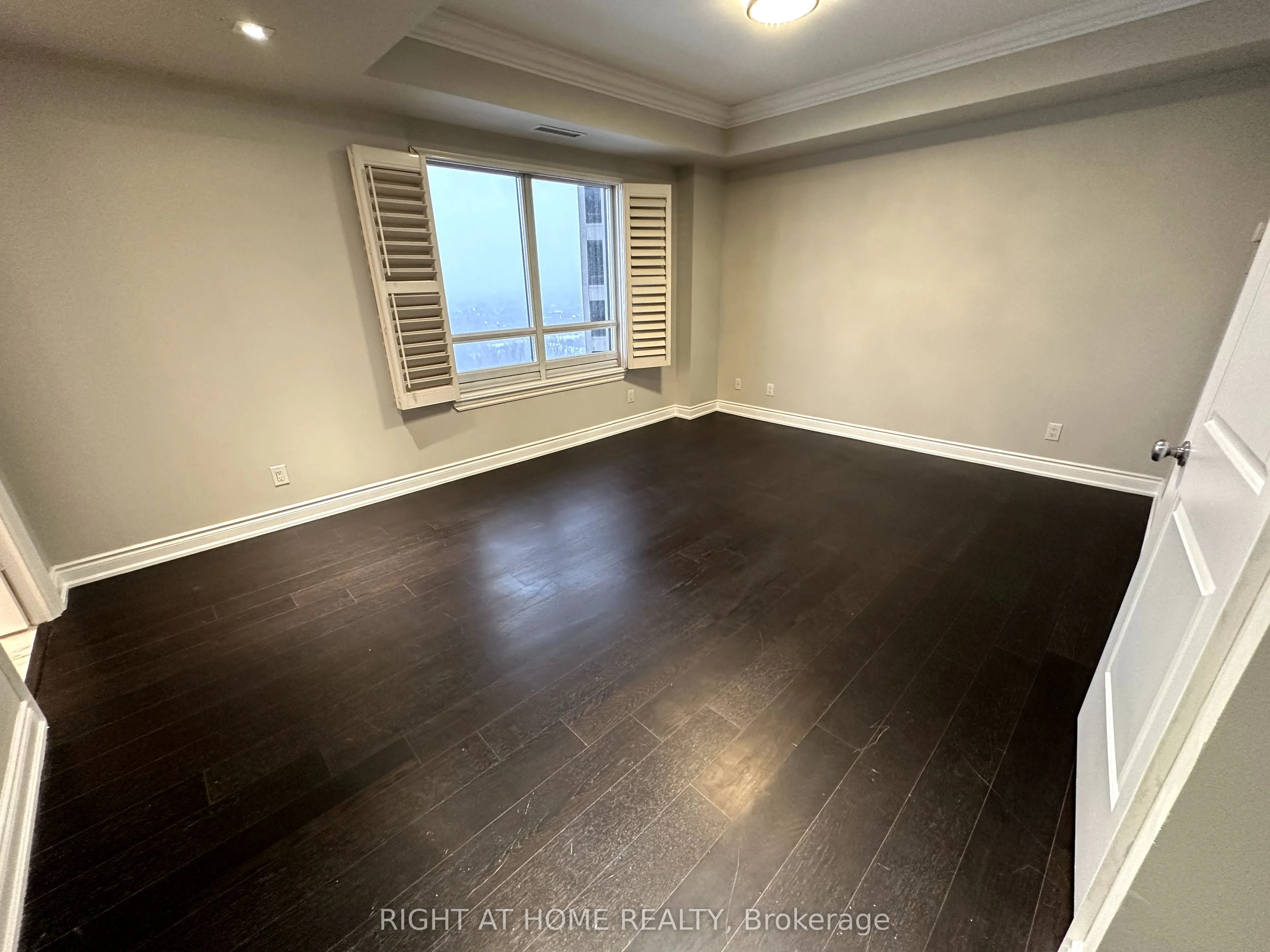 9245 Jane Street, #1604