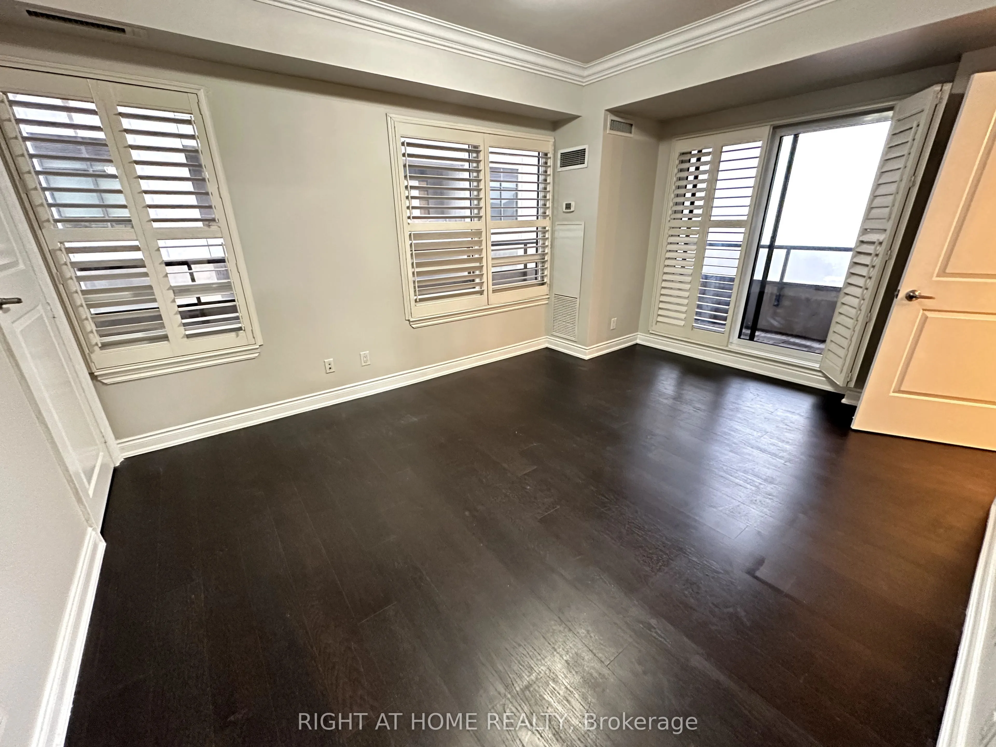 9245 Jane Street, #1604