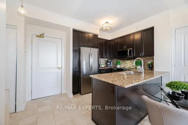 9255 Jane Street, #809
