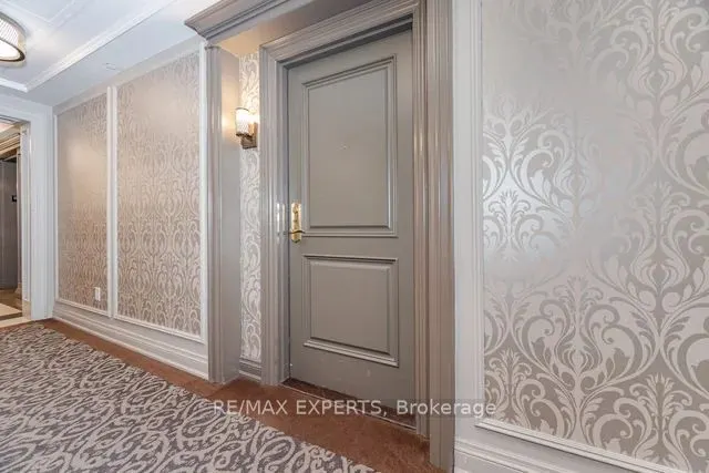9255 Jane Street, #809