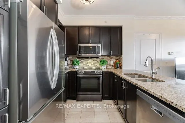 9255 Jane Street, #809