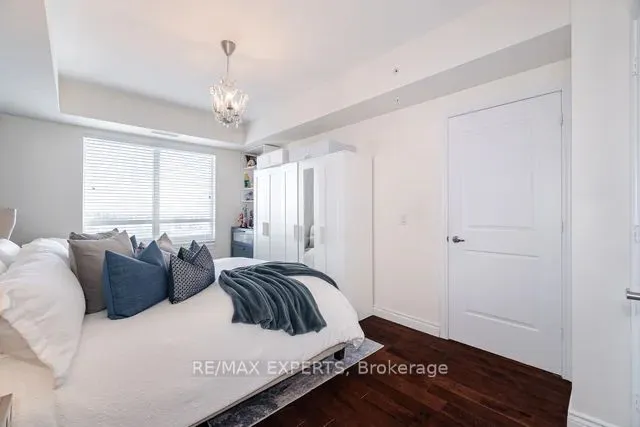 9255 Jane Street, #809
