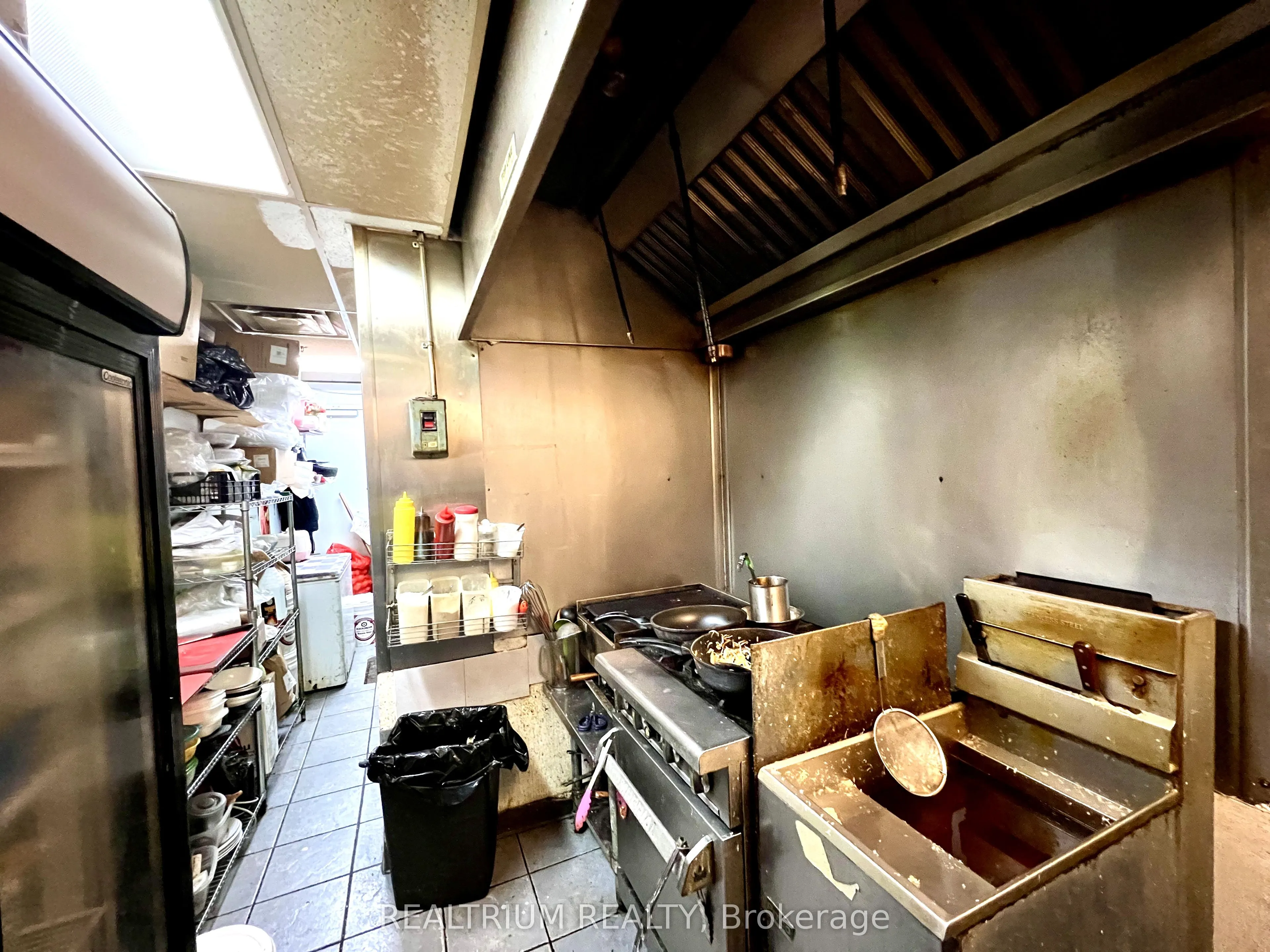 7010 Warden Avenue, #38