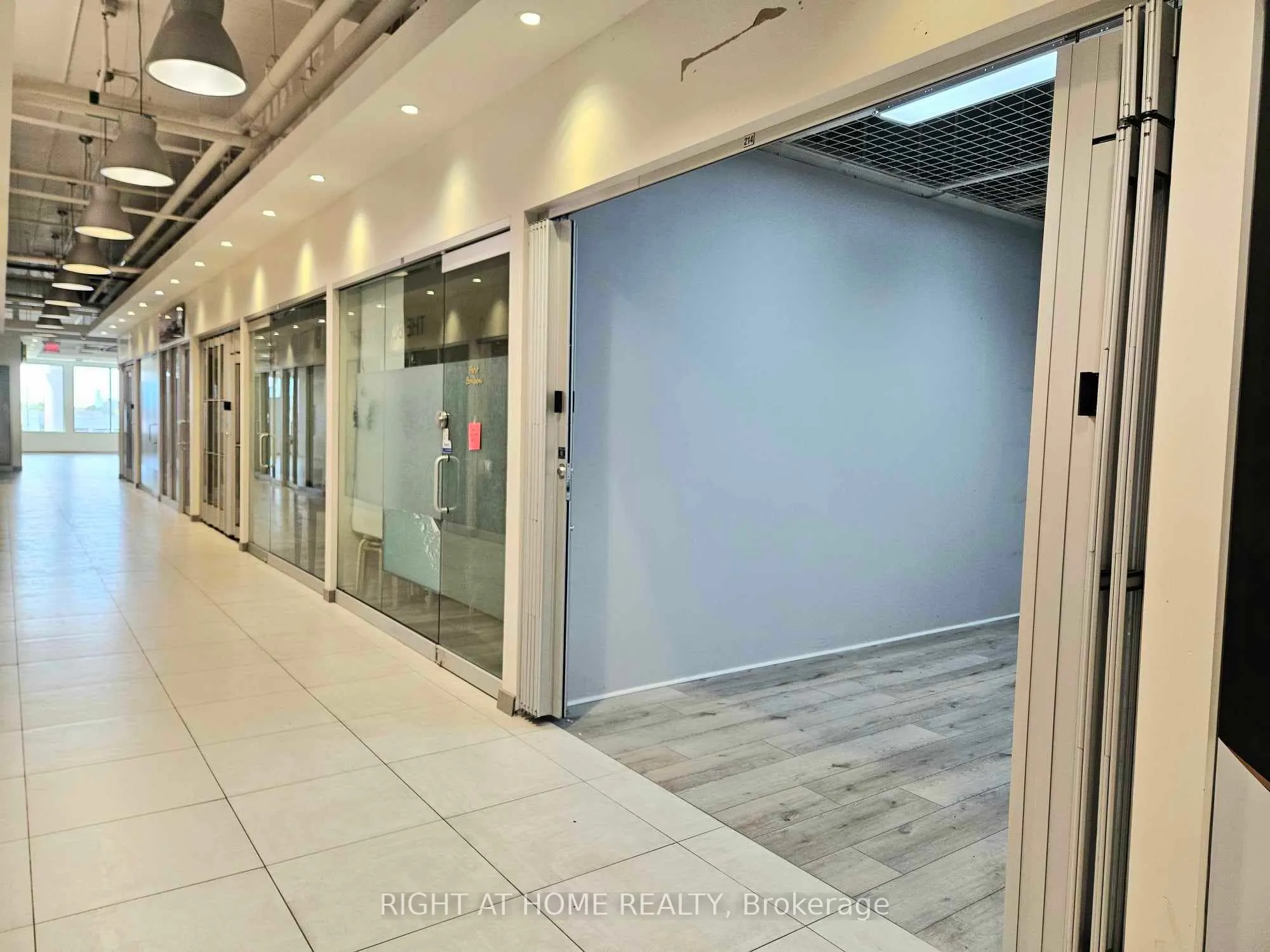 7181 Yonge Street, #214