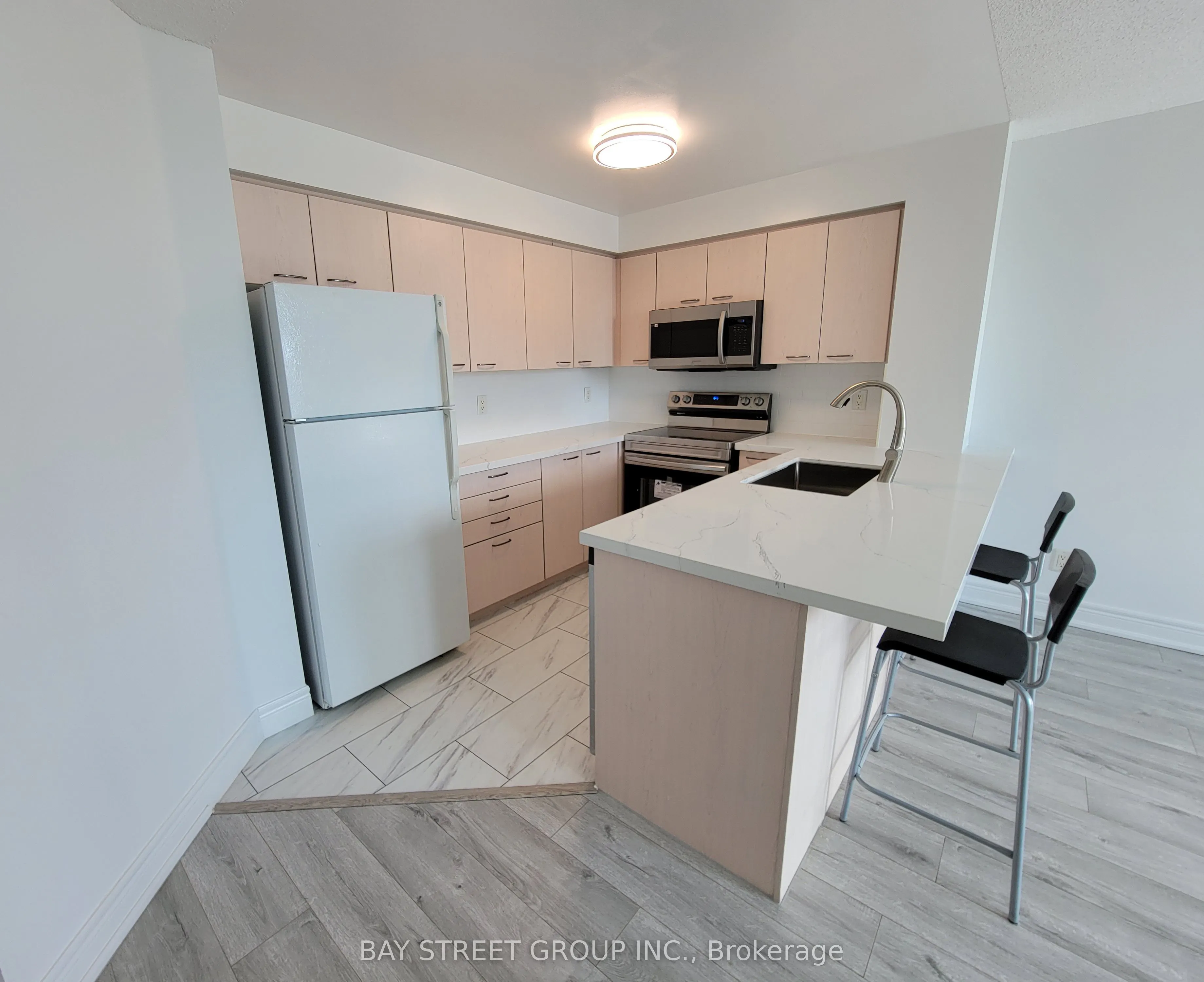 48 Suncrest Boulevard, #601
