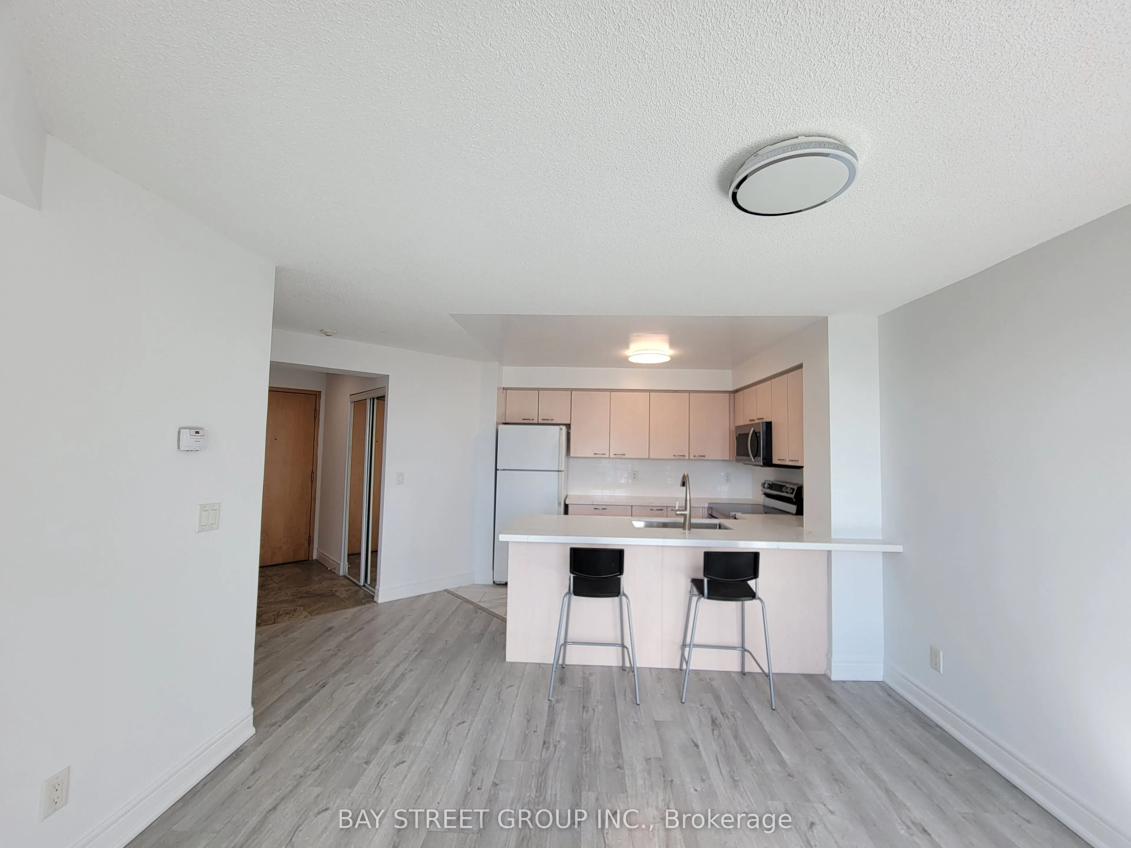 48 Suncrest Boulevard, #601
