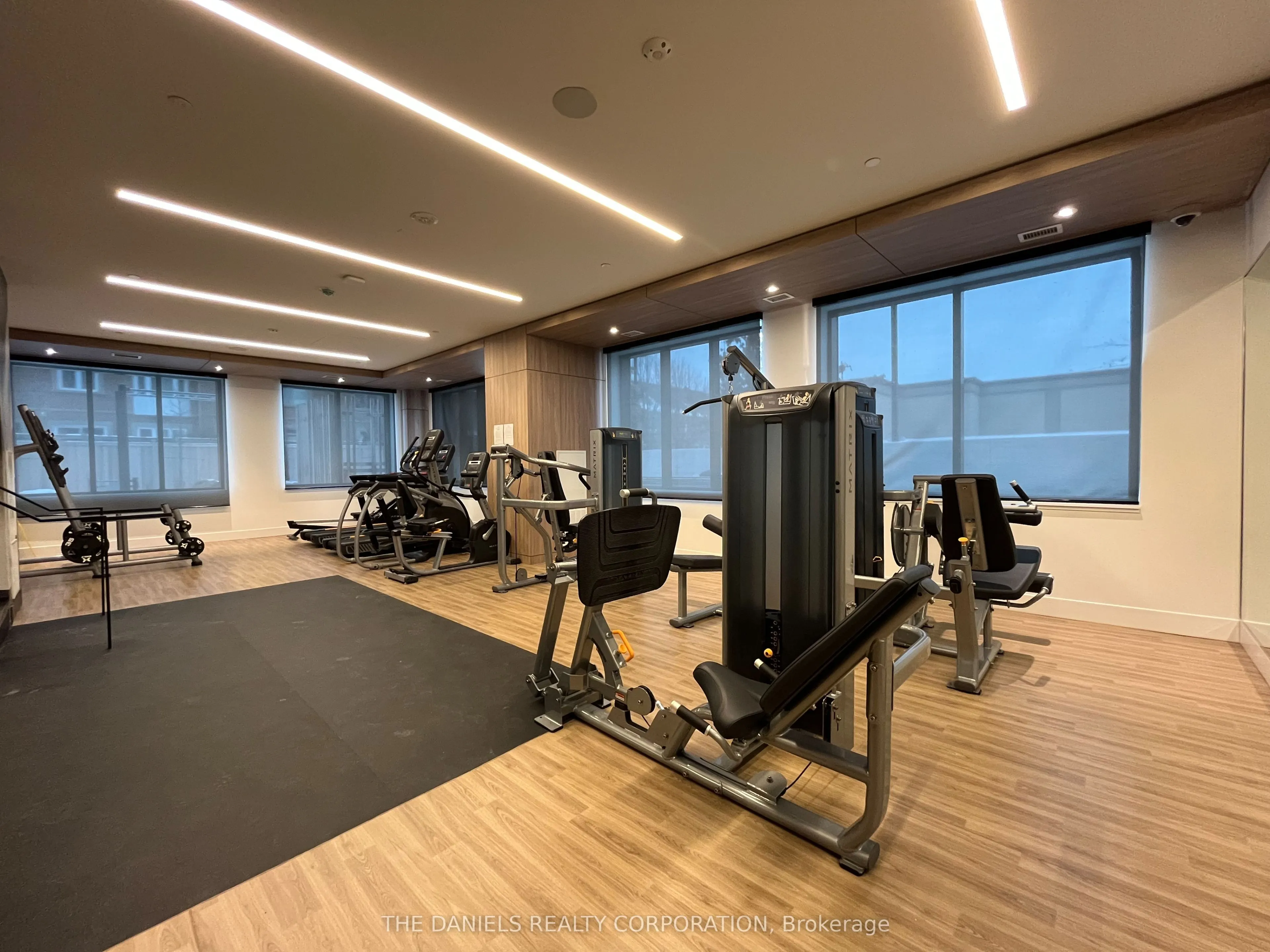 8 Beverley Glen Boulevard #1010