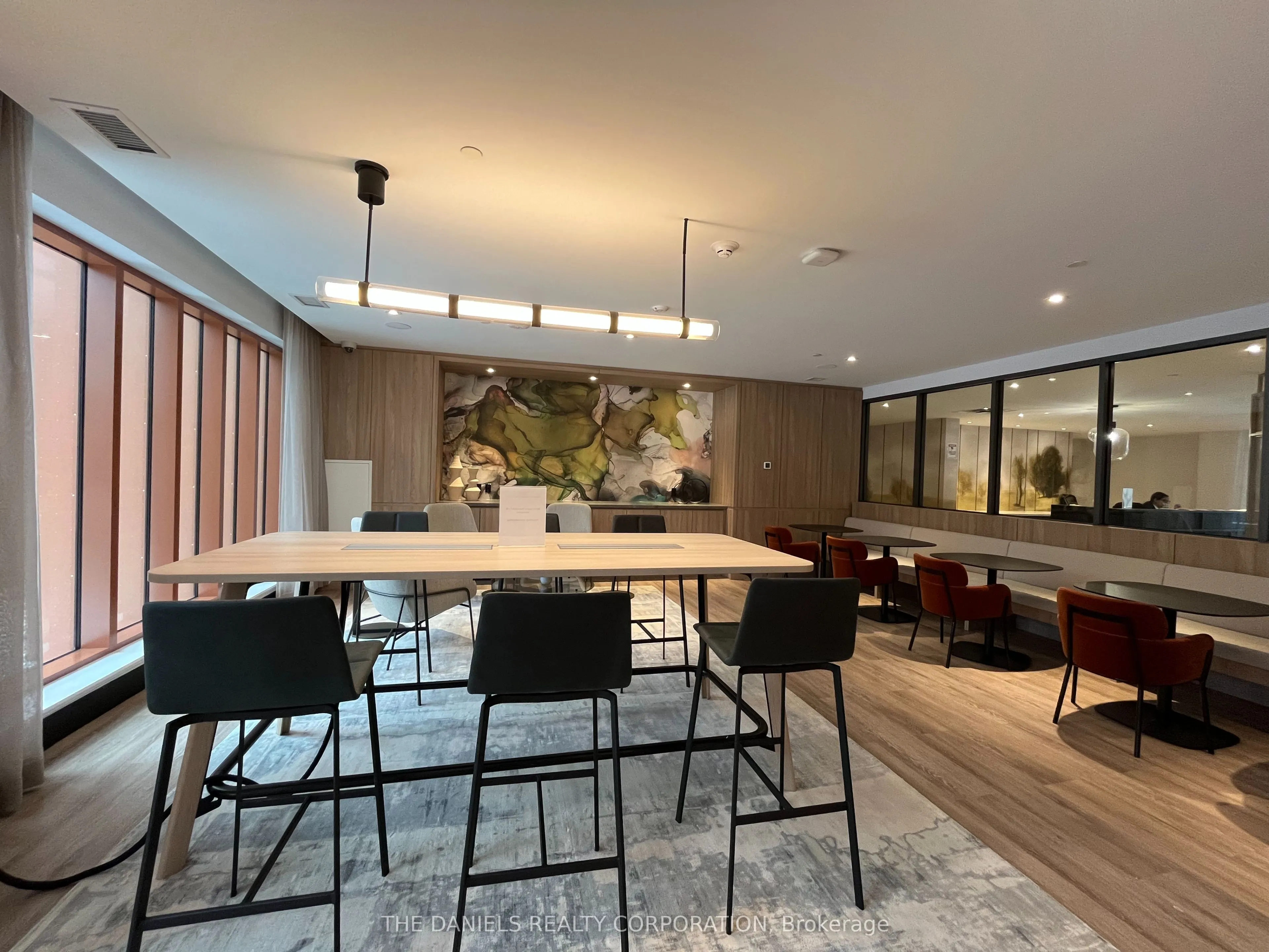 8 Beverley Glen Boulevard #1010