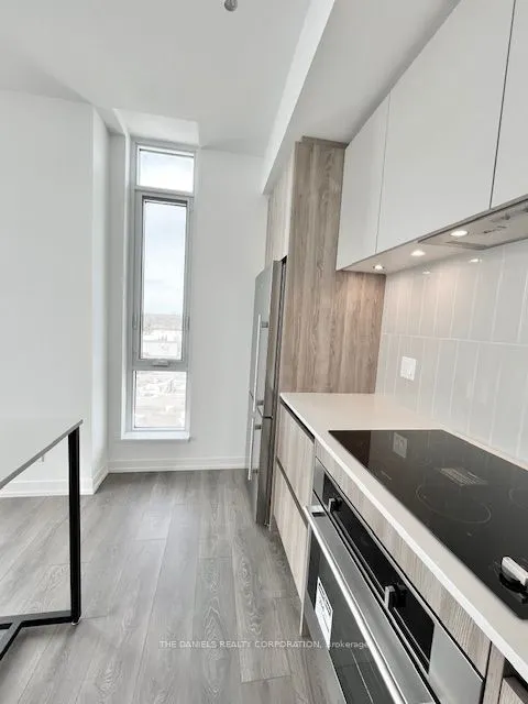 8 Beverley Glen Boulevard #1010
