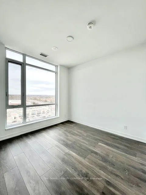 8 Beverley Glen Boulevard #1010
