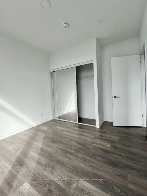 8 Beverley Glen Boulevard #1010
