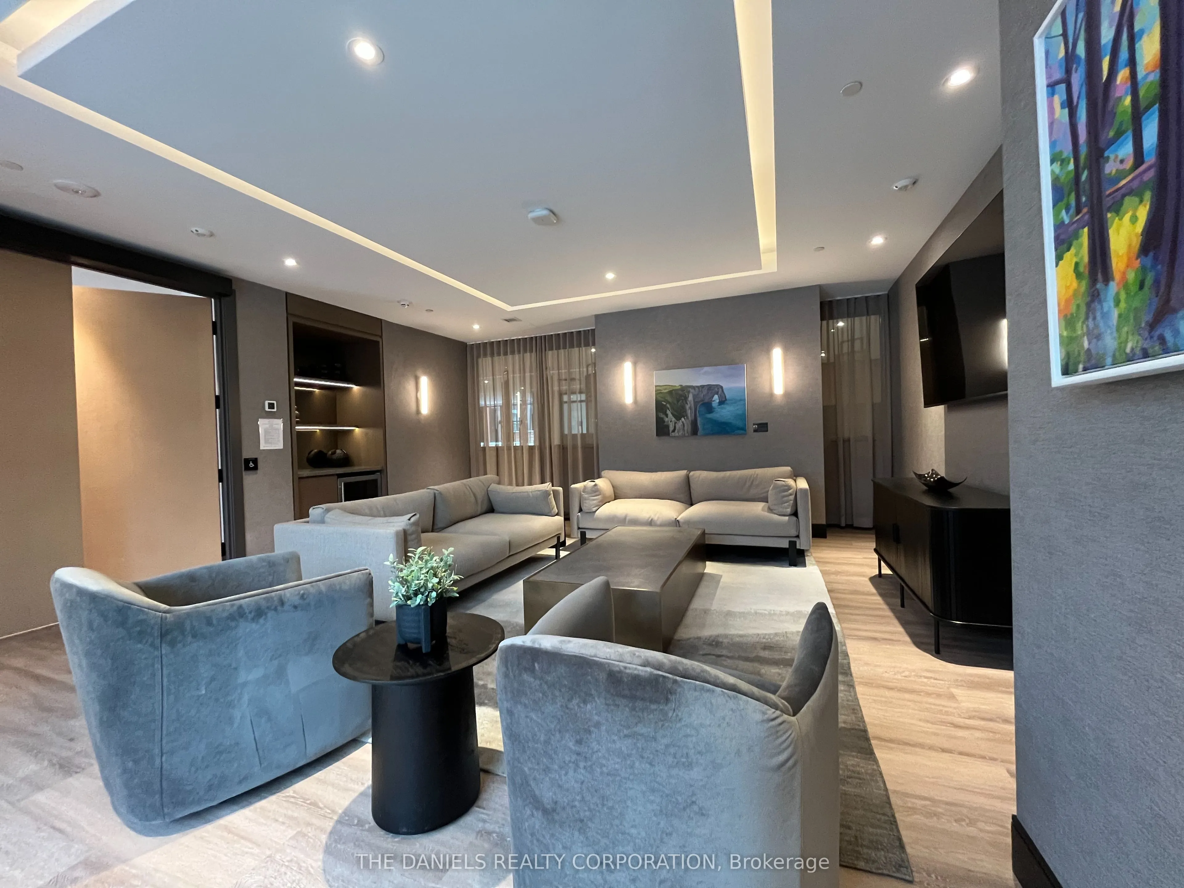 8 Beverley Glen Boulevard #1010