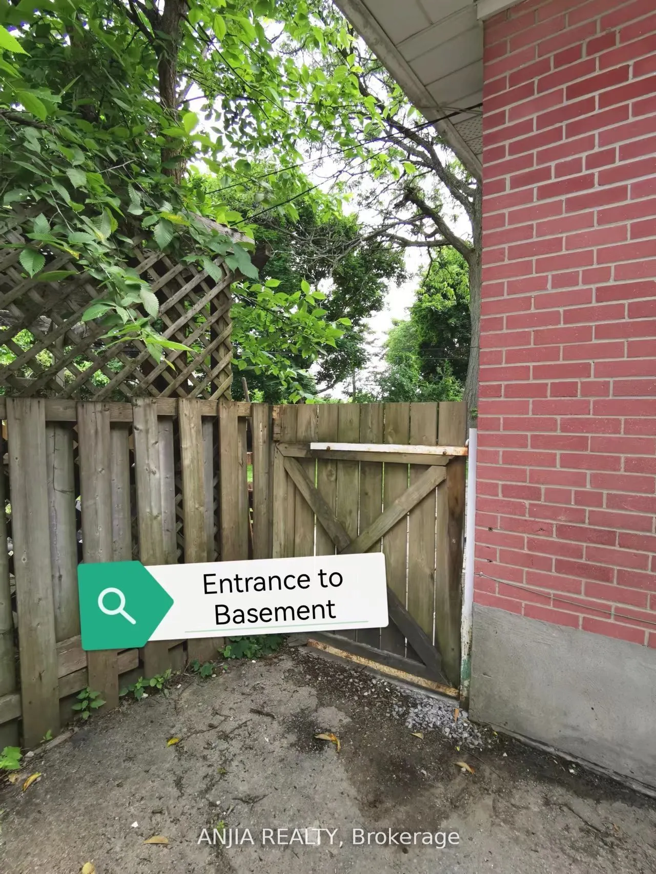 442 Bonita Crescent