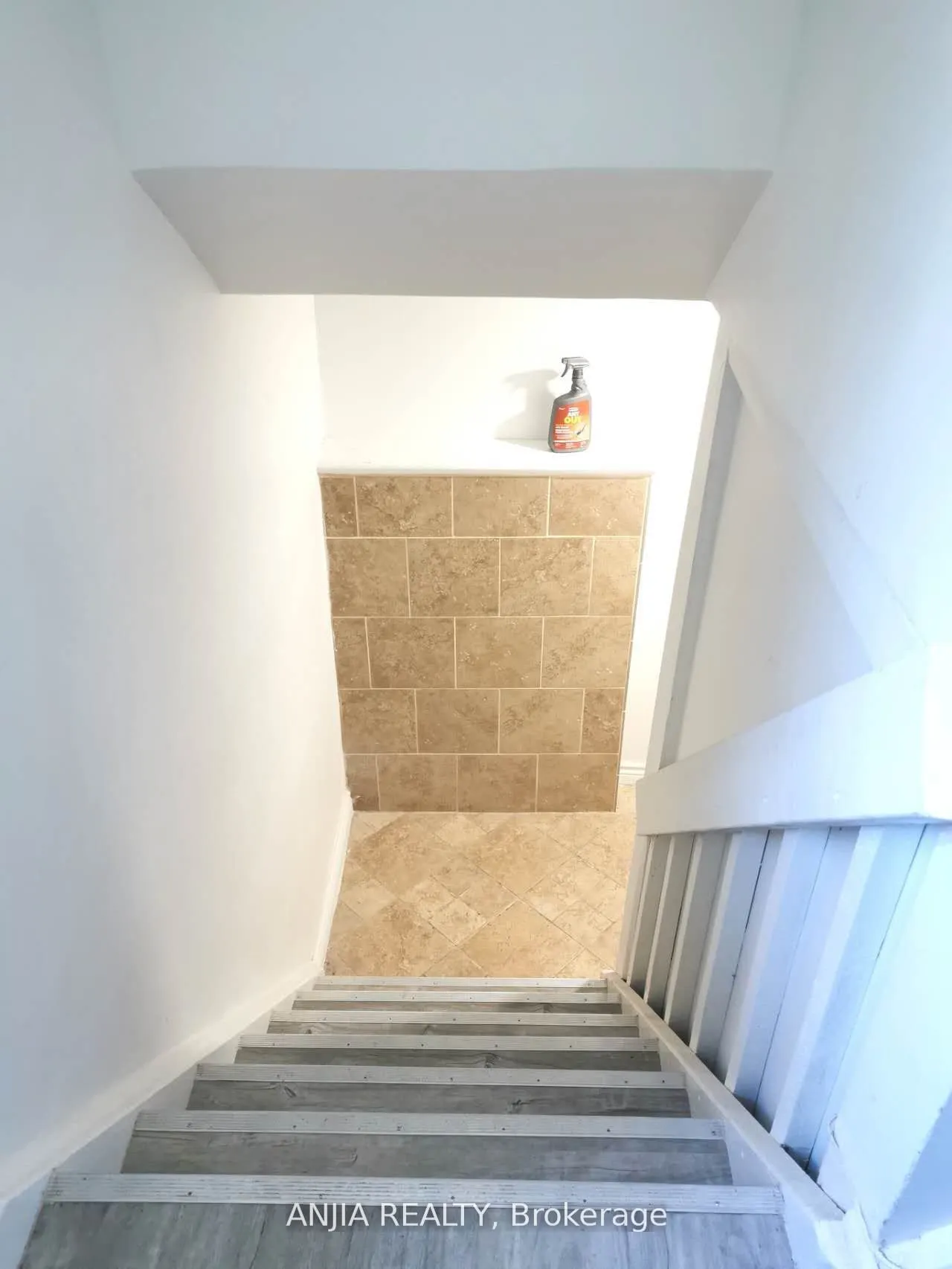 442 Bonita Crescent