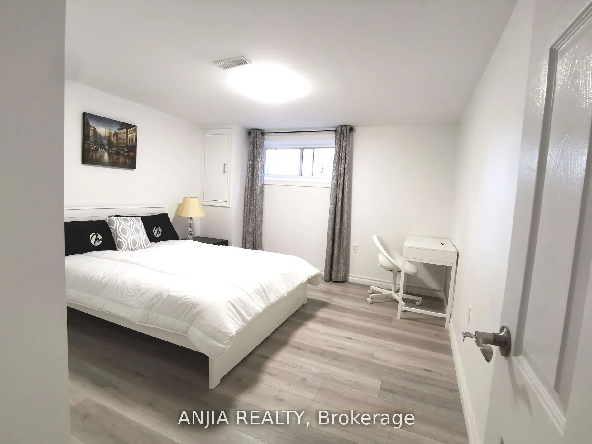 442 Bonita Crescent