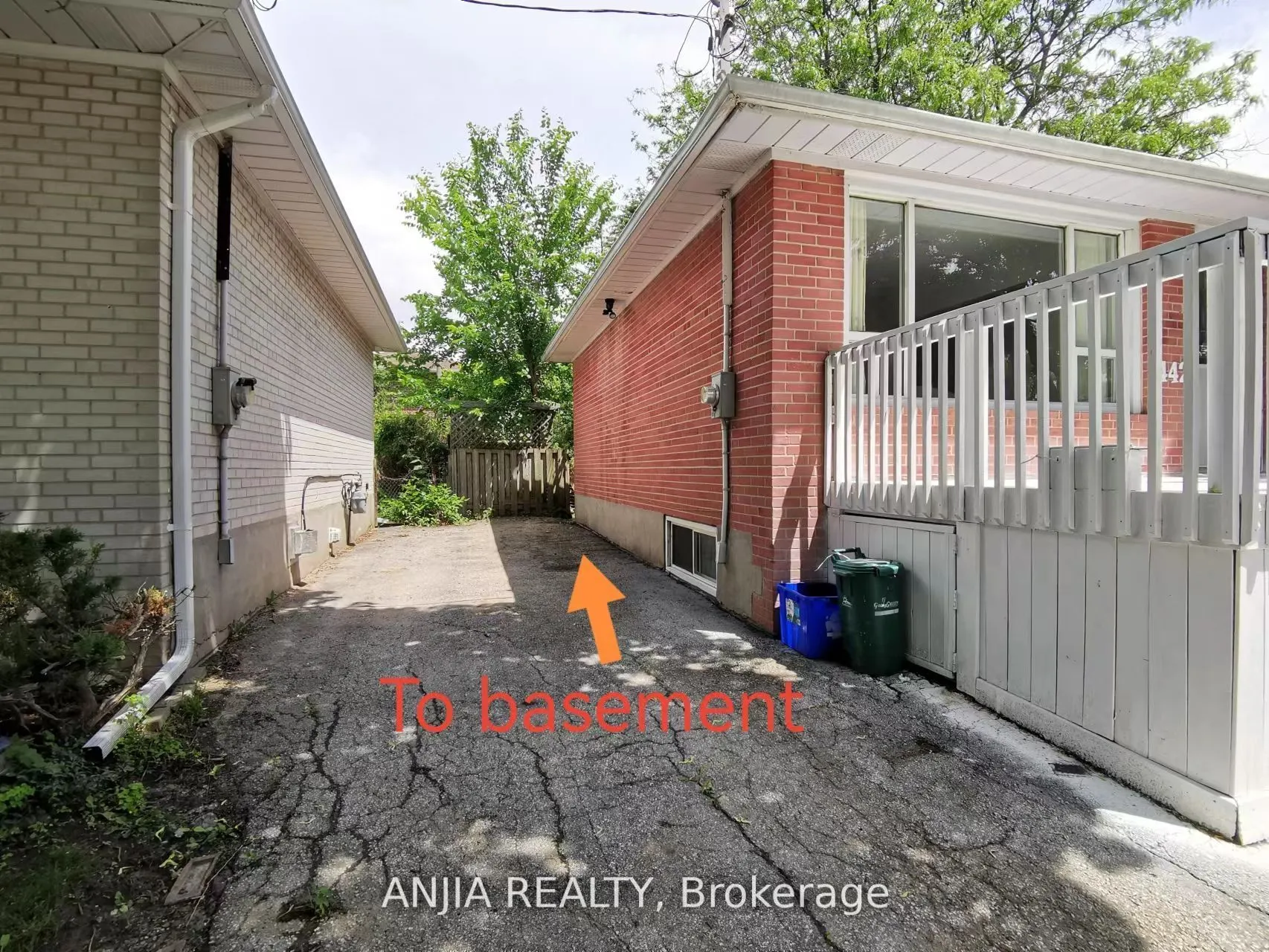 442 Bonita Crescent