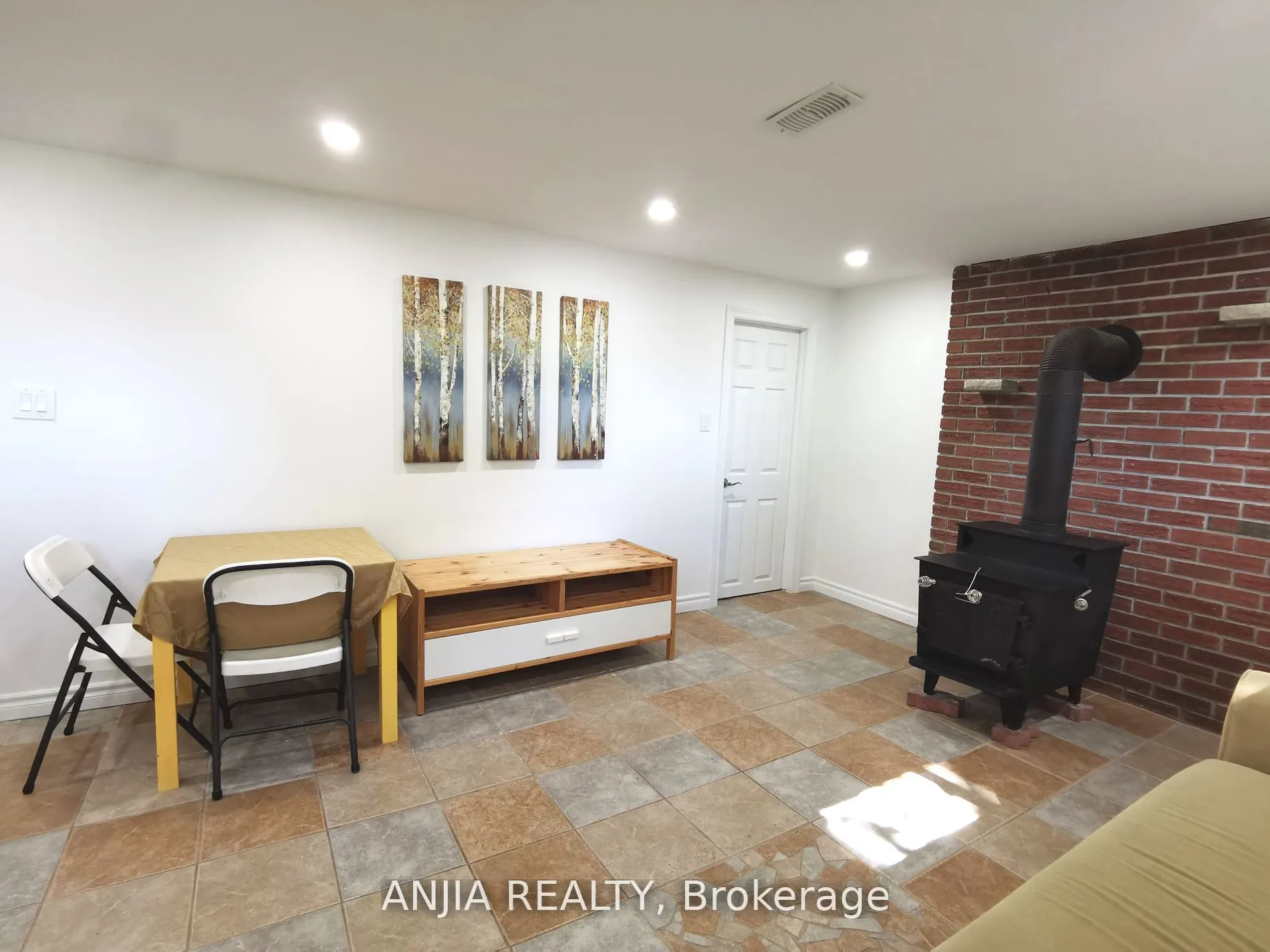 442 Bonita Crescent