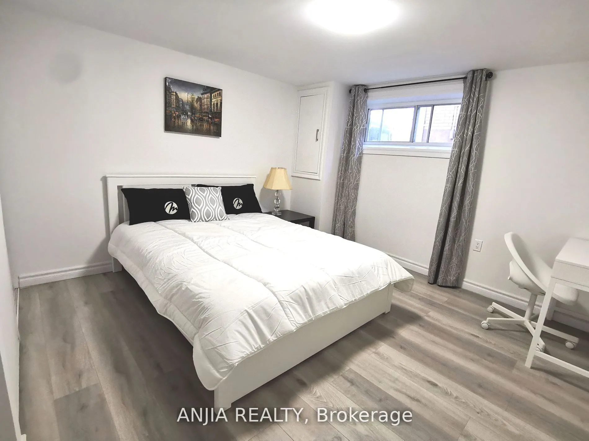 442 Bonita Crescent