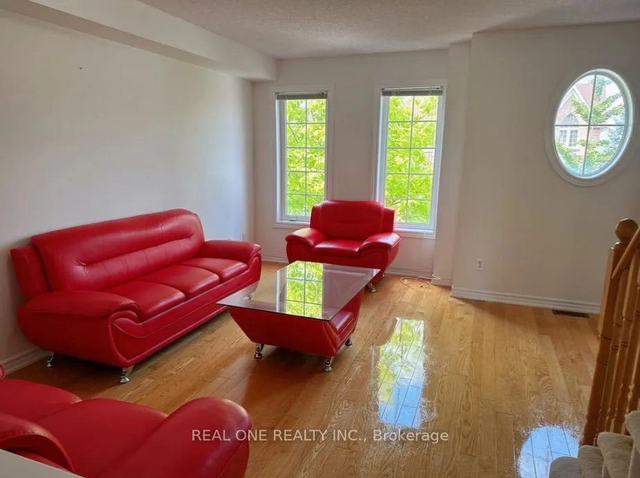 343 Caboto Trail, #Upper