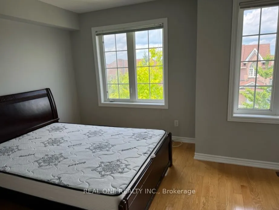 343 Caboto Trail, #Upper