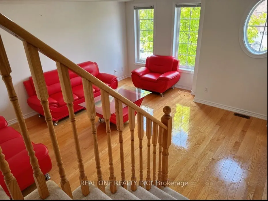 343 Caboto Trail, #Upper