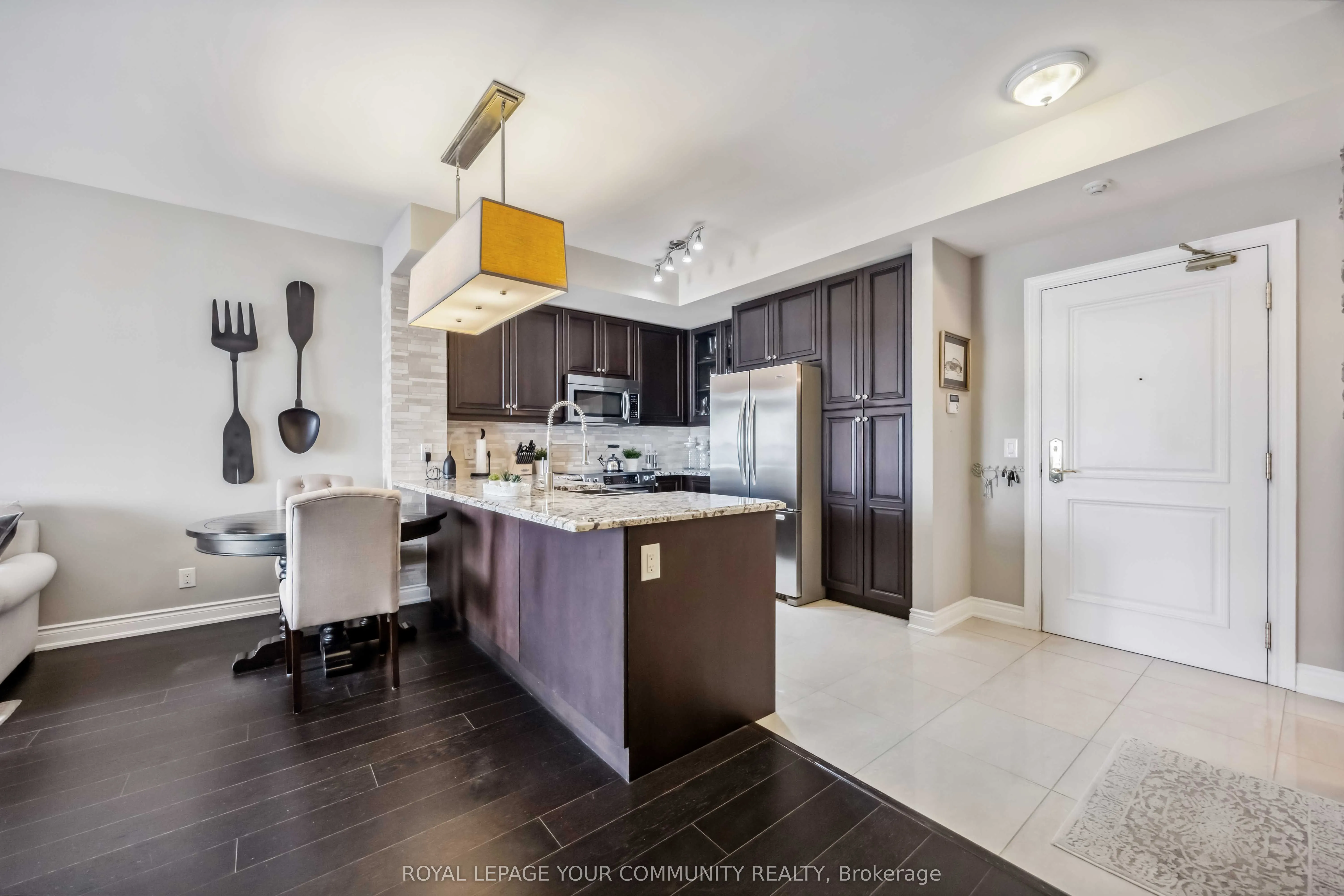 9245 Jane Street, #1209