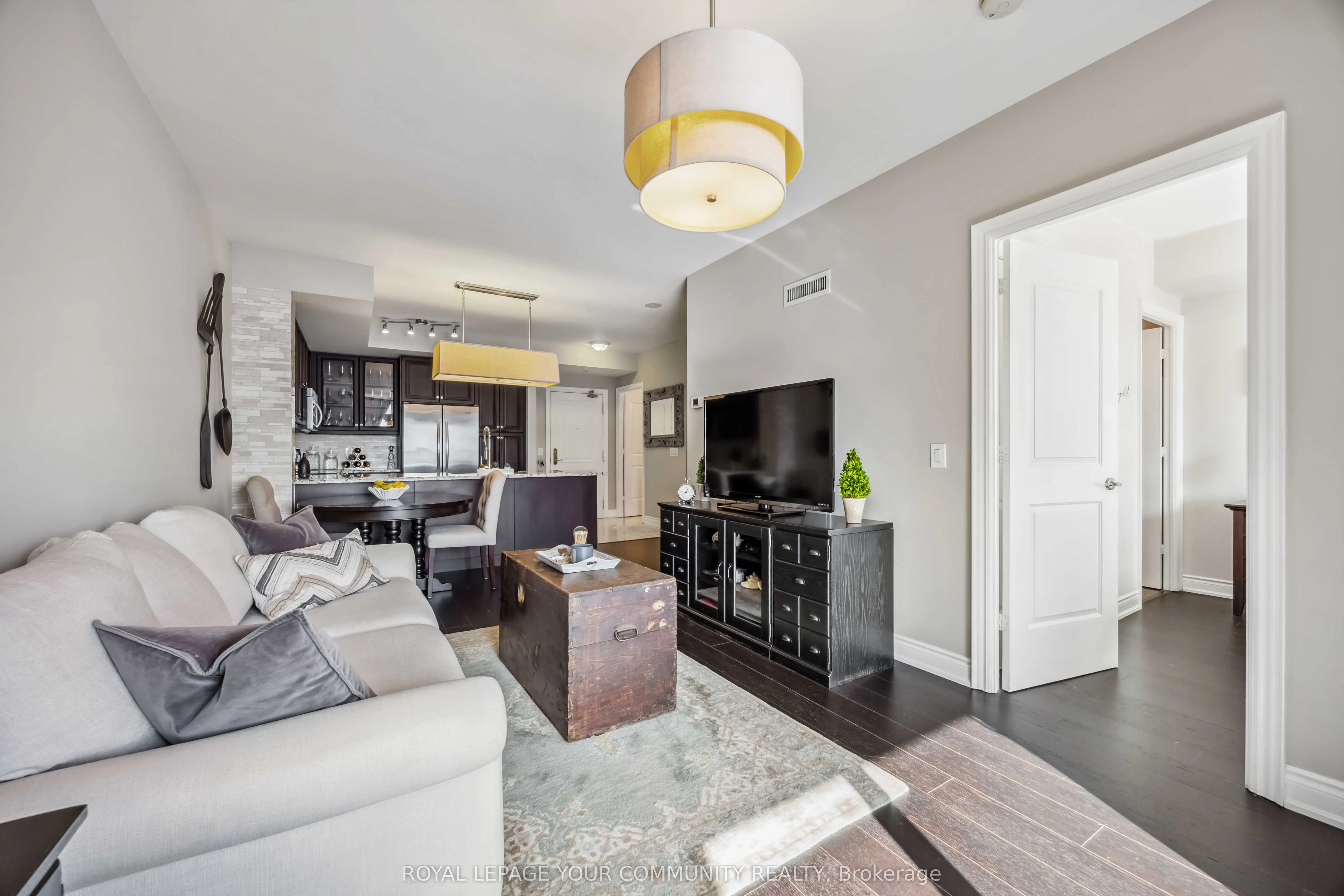 9245 Jane Street, #1209