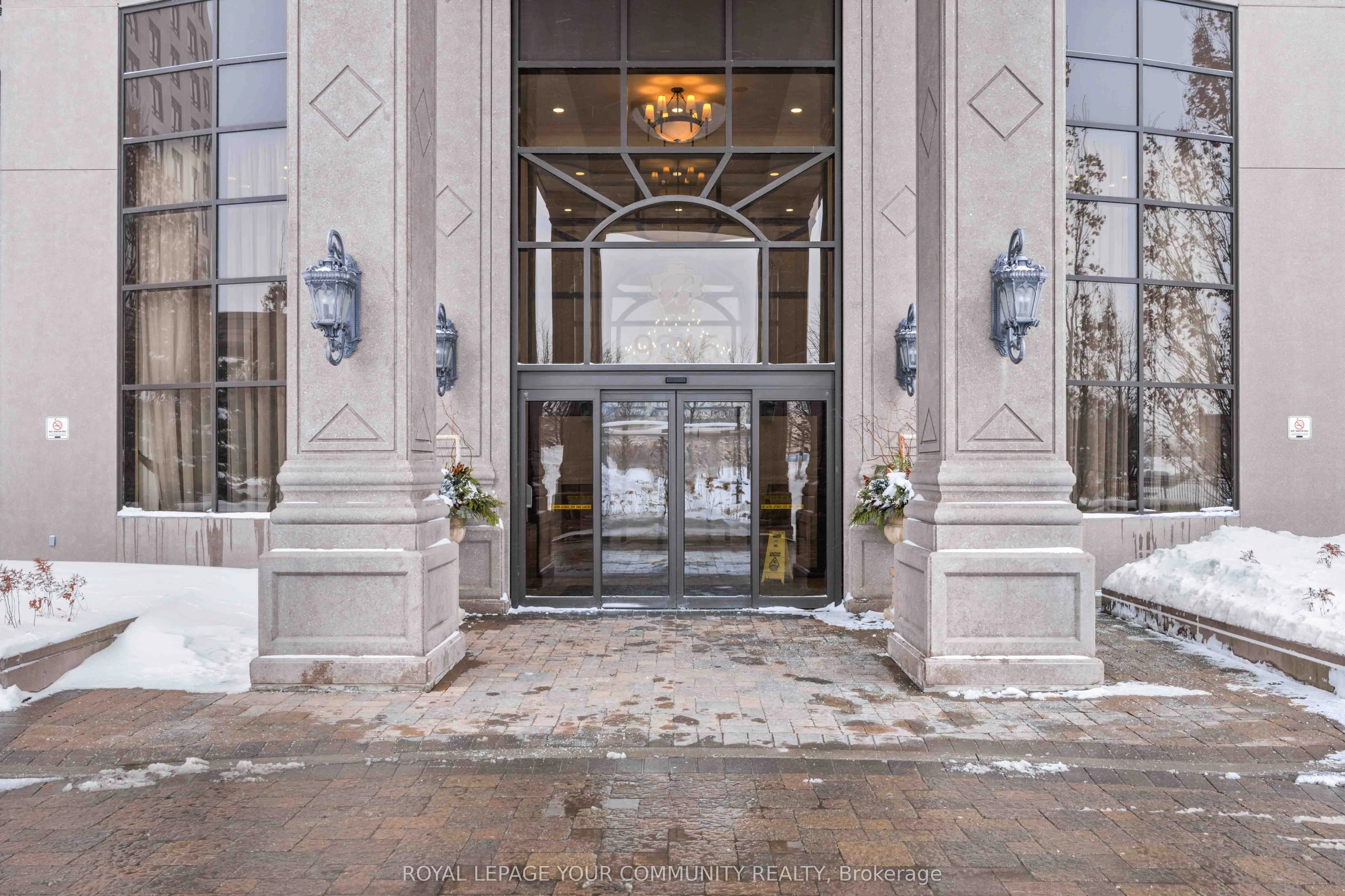 9245 Jane Street, #1209