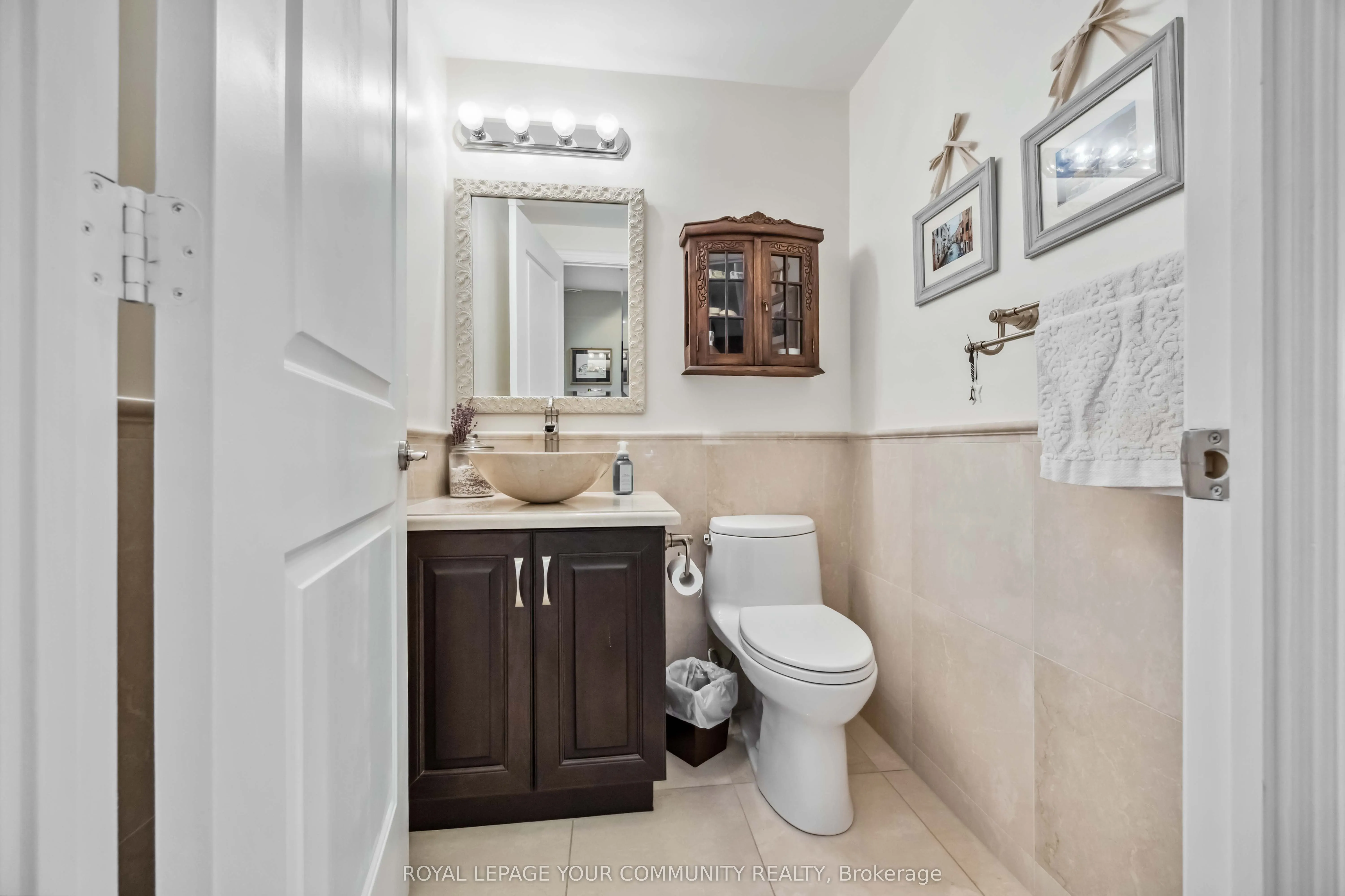 9245 Jane Street, #1209