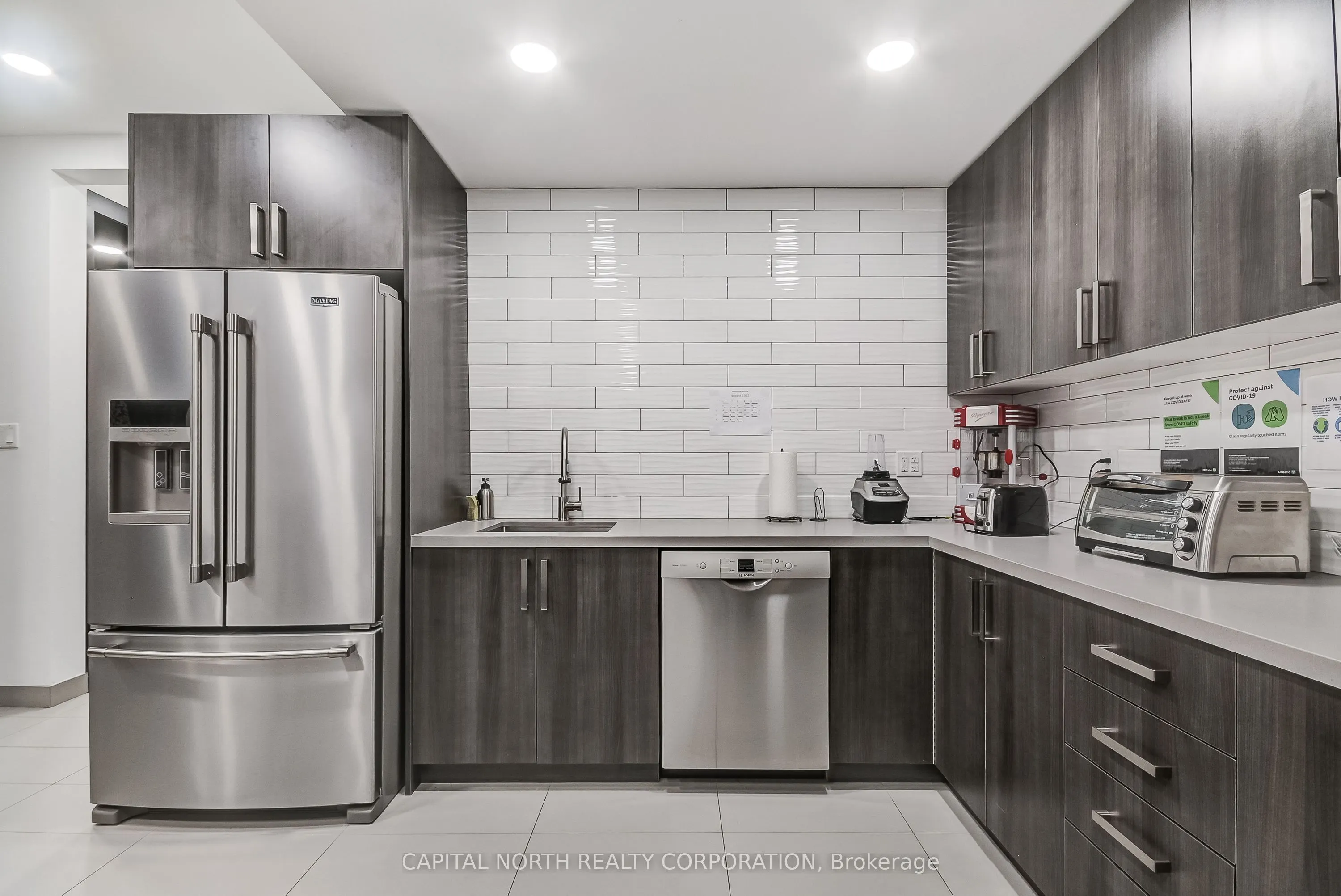 260 Spinnaker Way, #9-10